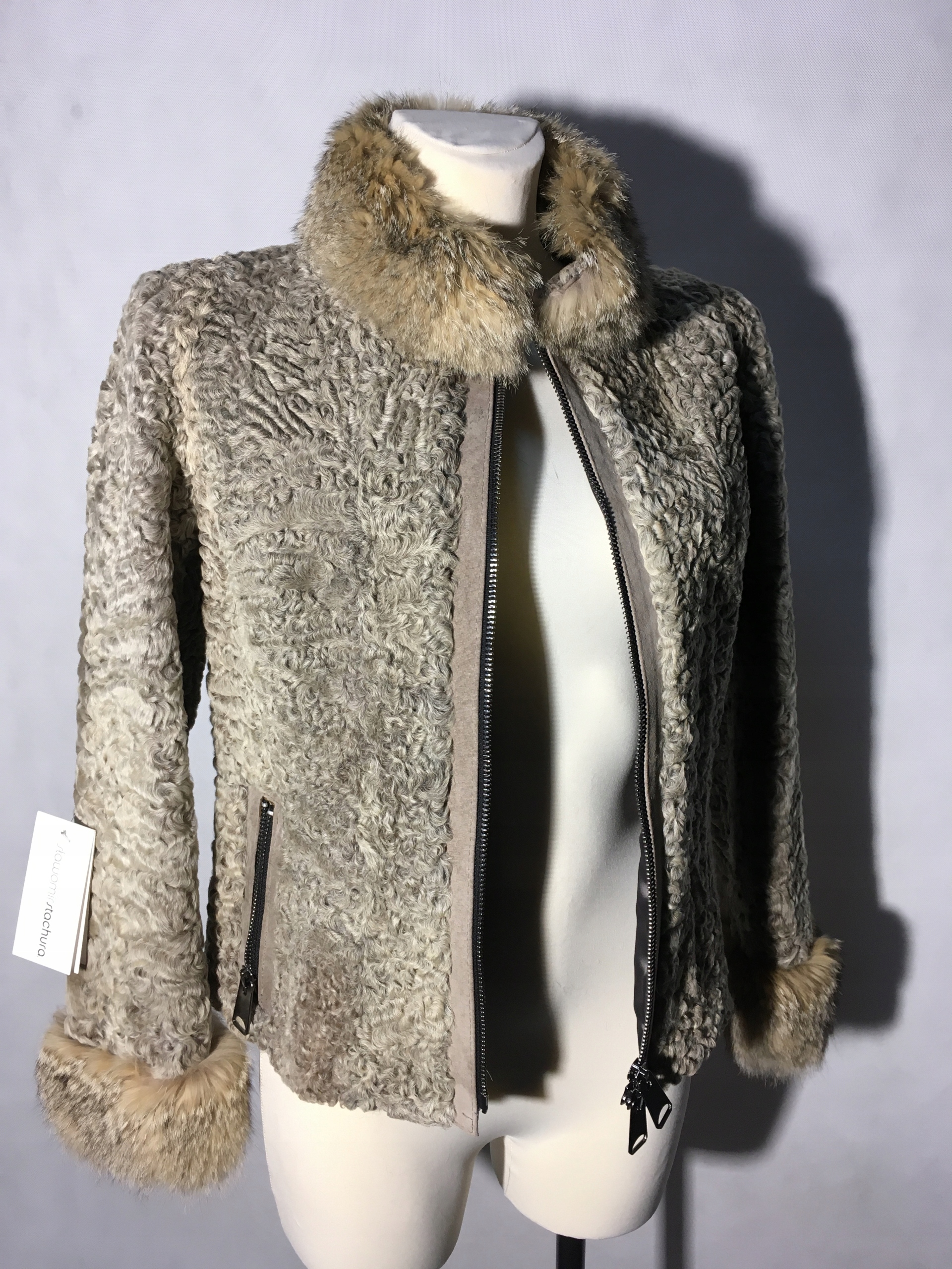 Futro Naturalne z Karakuł Karakuły M 108