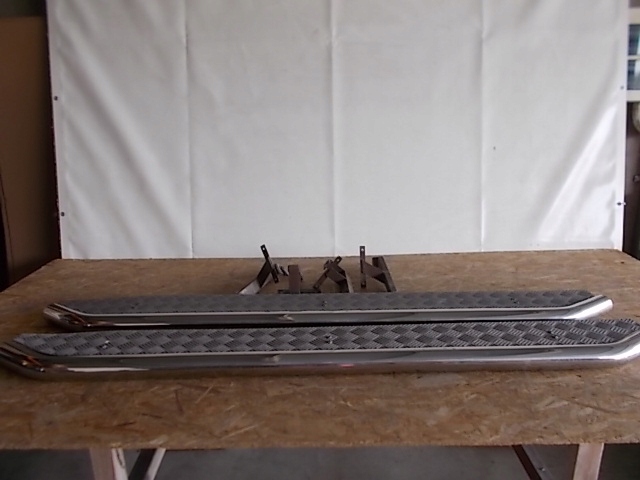 Обвязка порогов JEEP GRAND CHEROKEE WK2