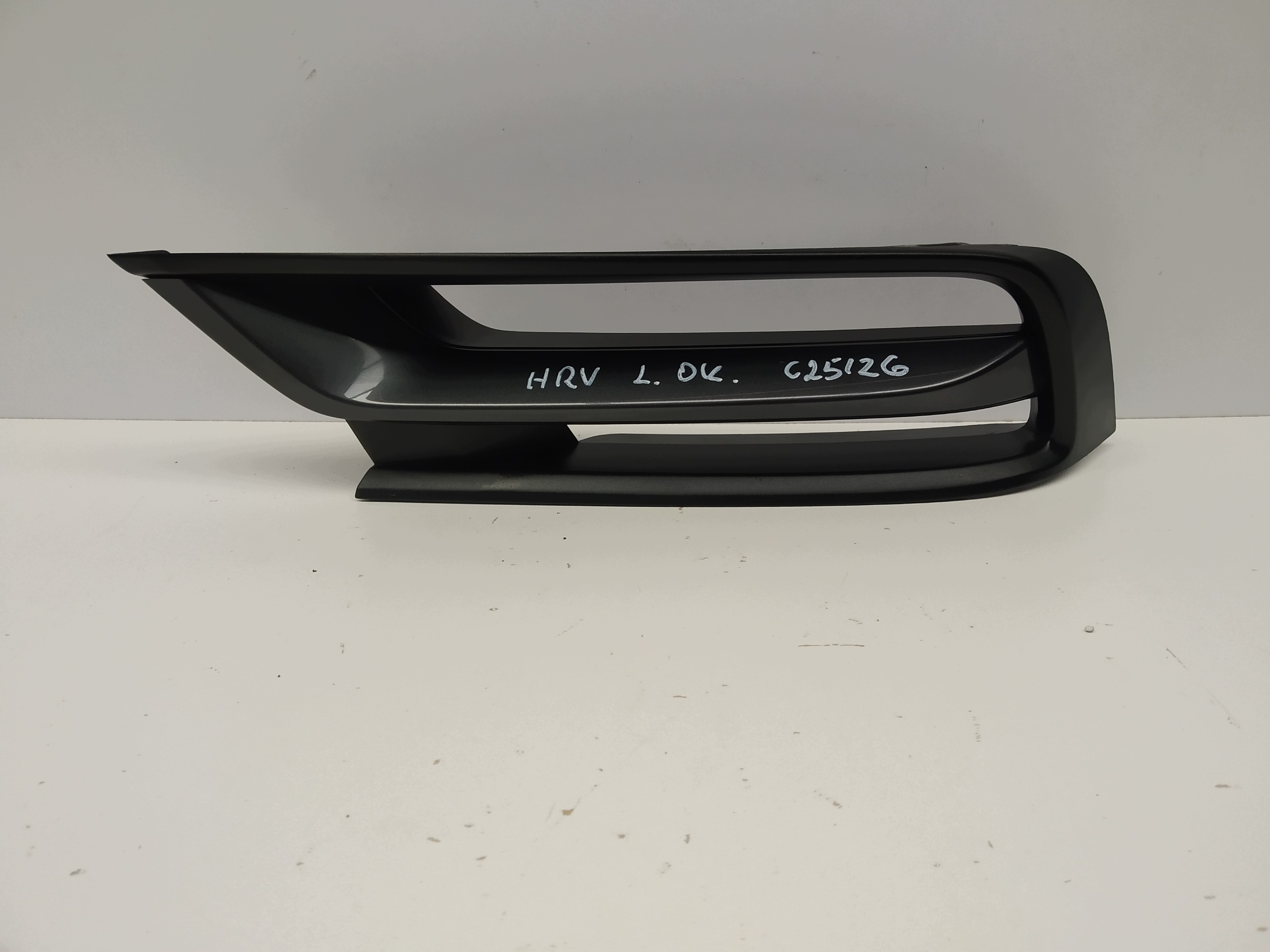 2021r + Honda HRV III grid left w bumper front 71191-3N0-J0 original