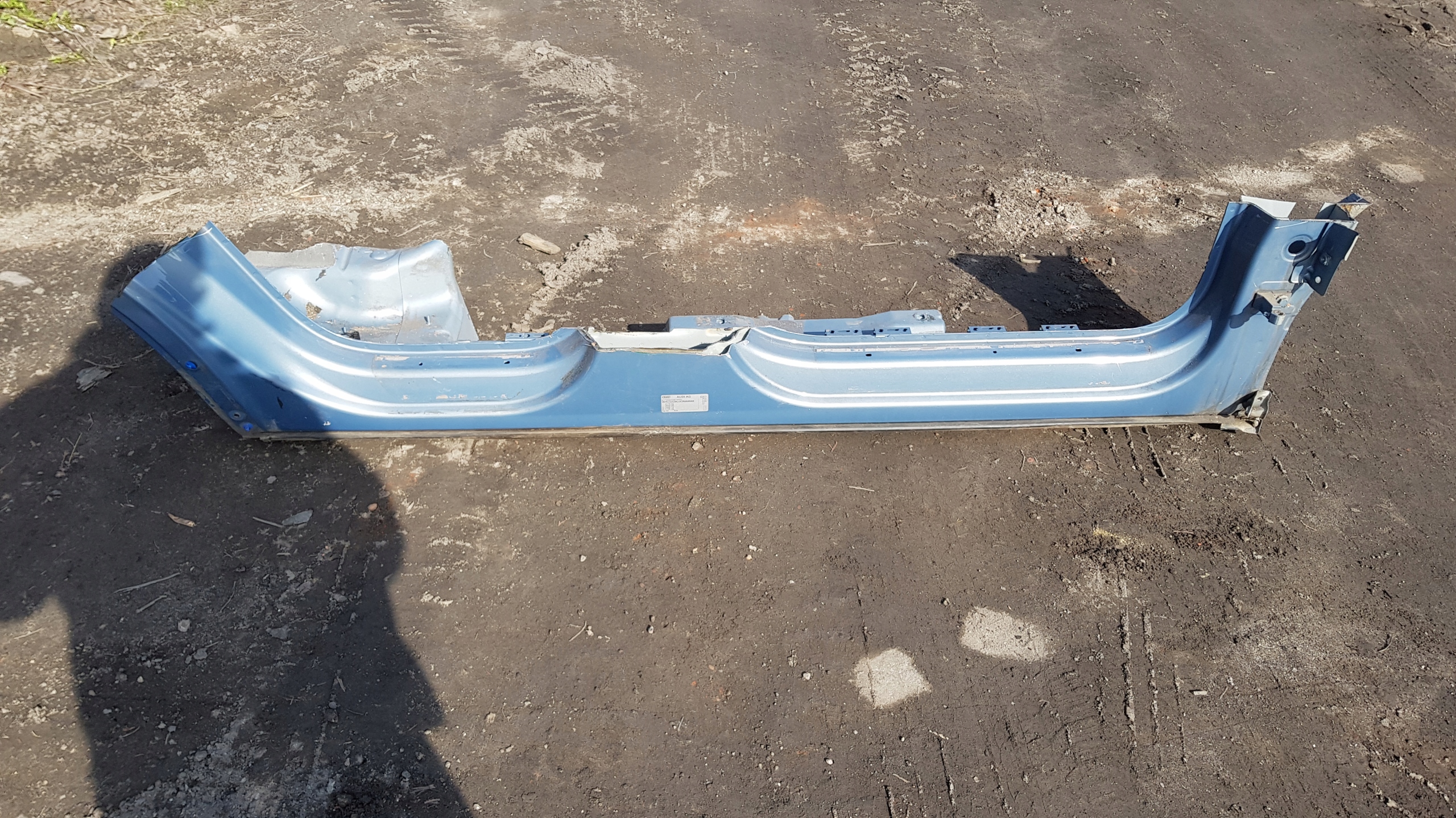 Próg prawy Audi Q3 8U