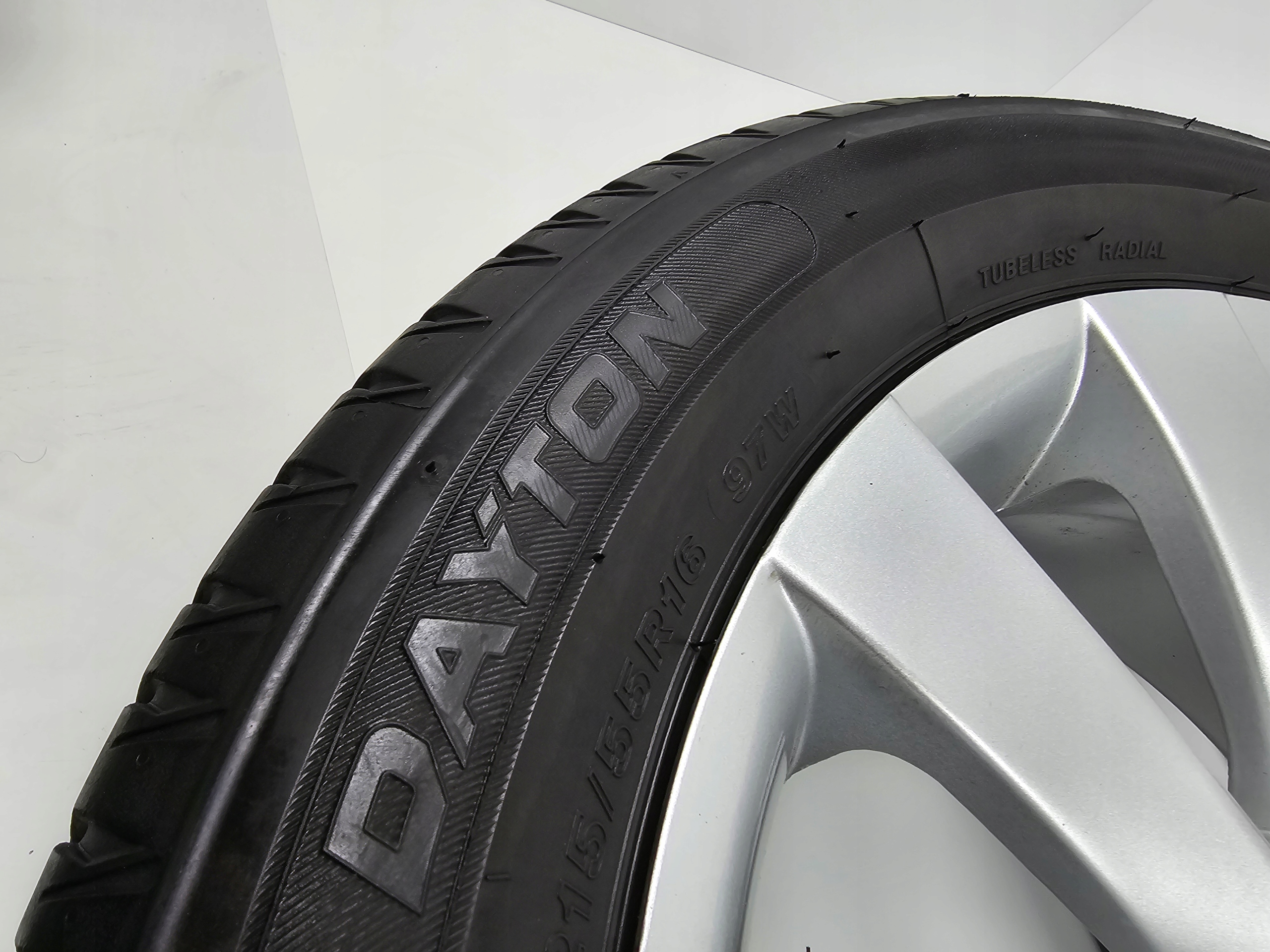 Koła Felgi Volkswagen 16" Golf Eos Passat Transporter Profil opony 55