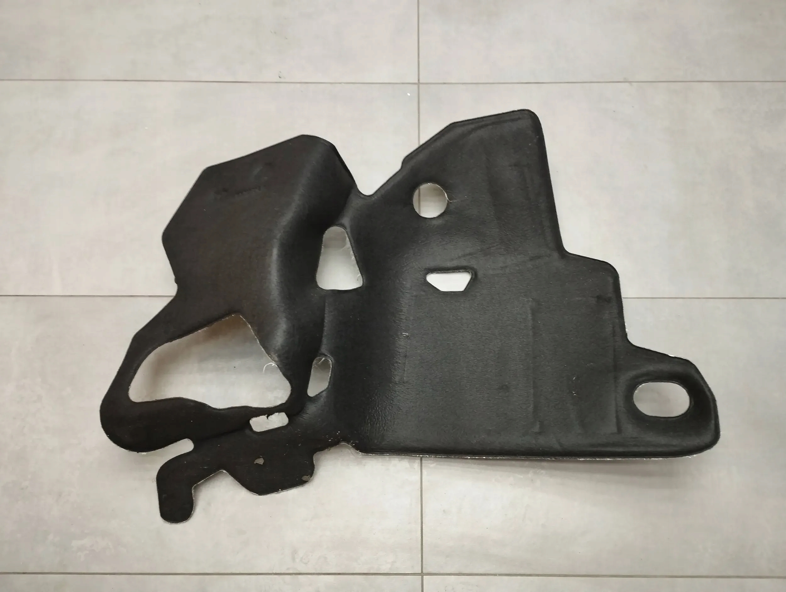 Audi A3 8V SEDAN fedél hangszigetelő 8V5853896
