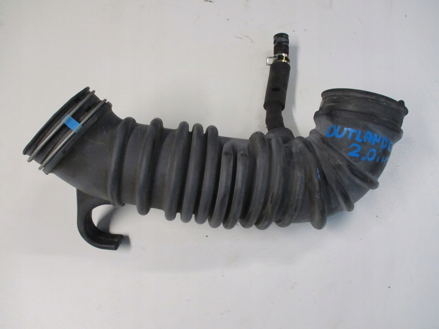 trouba TROUBA hadice MITSUBISHI OUTLANDER 2,0i 1505A660