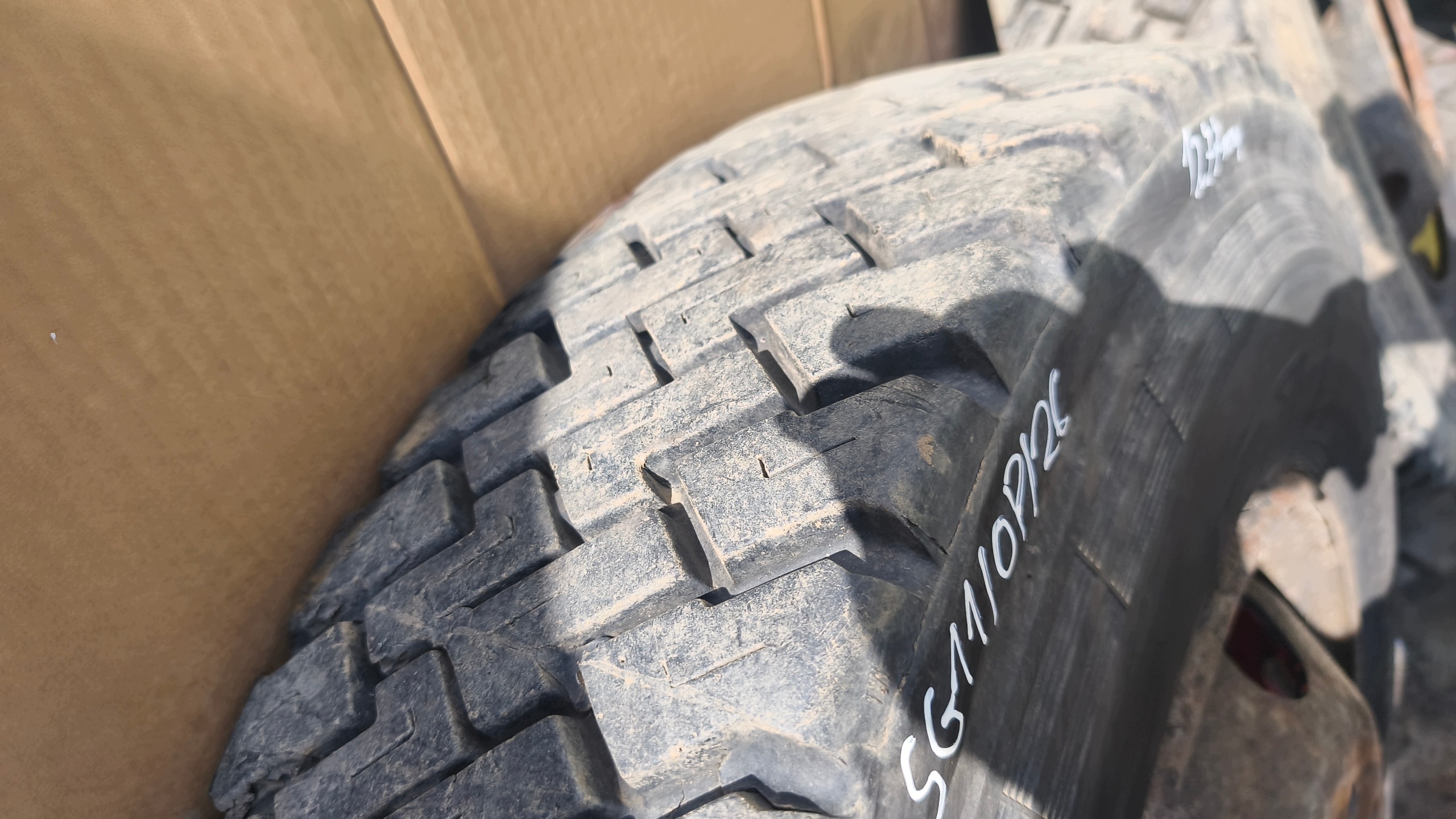 wheels tyres CIEZAROWE 2x SAWA AVANT plus 10R22.5