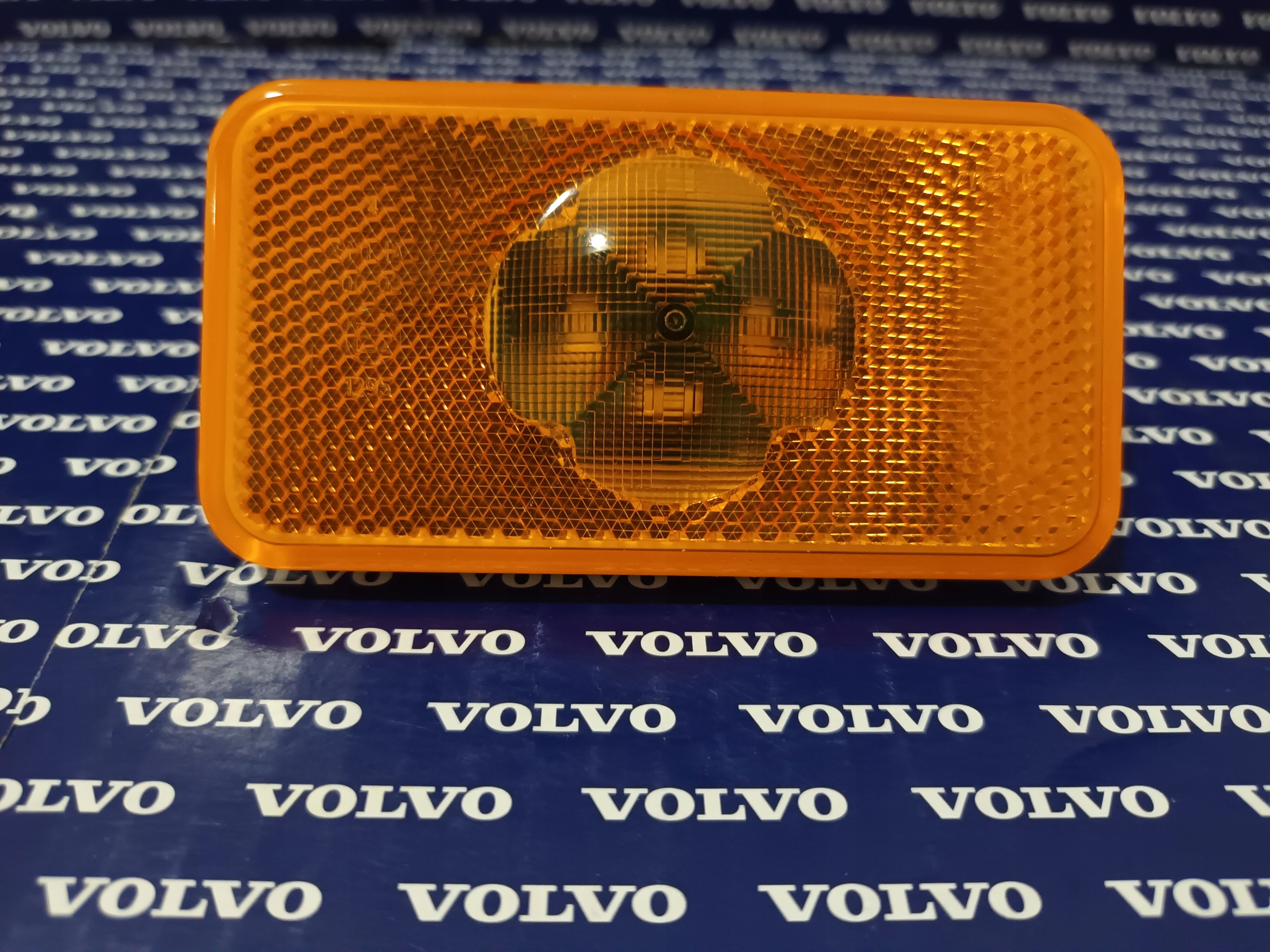 Габаритный фонарь Volvo FH 20789440 23387844