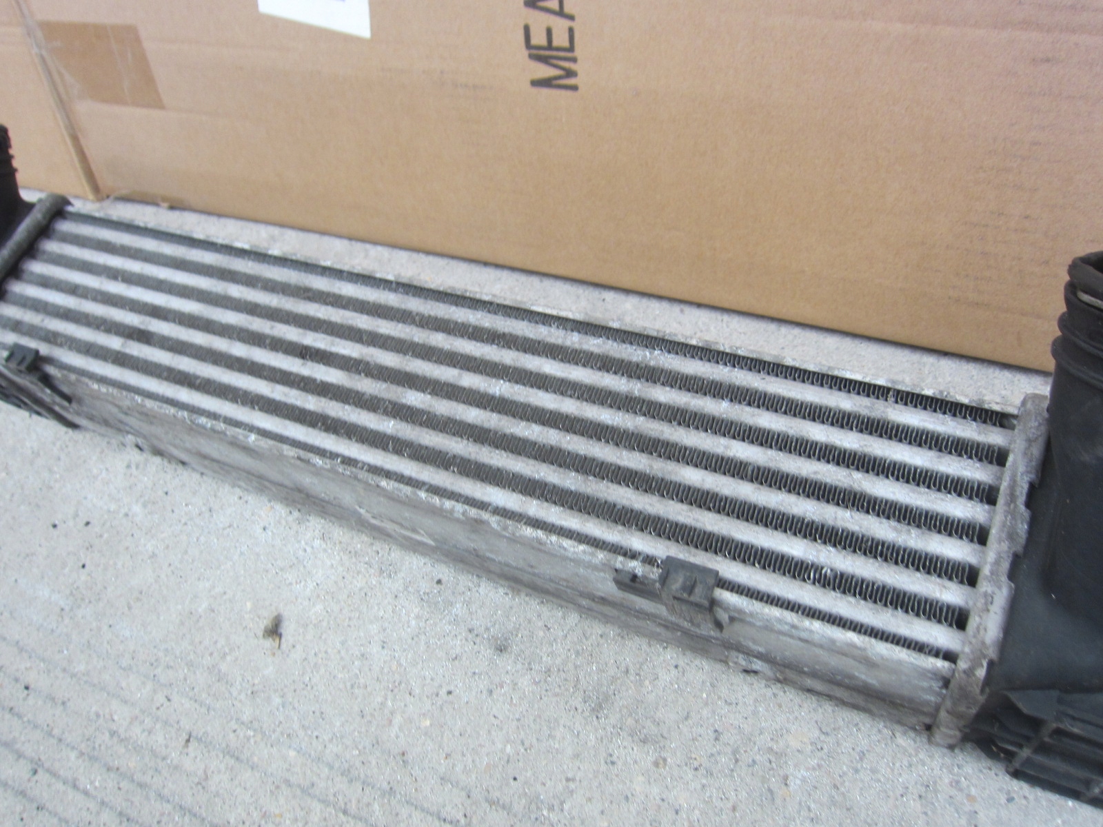 BMW 1 E81 E90 N47N M47N2 2.0D INTERCOOLER Kühler luft 17517524916
