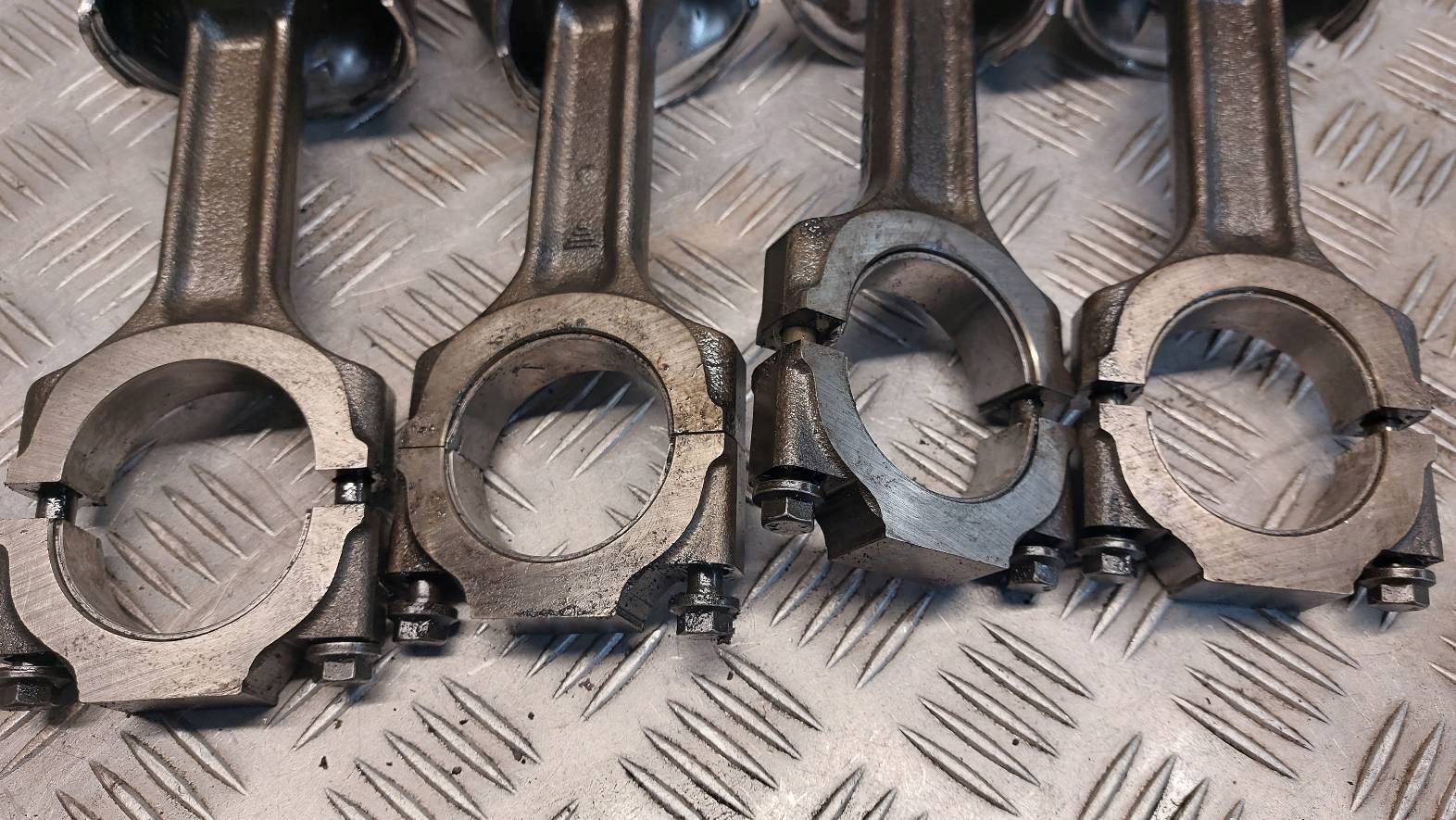 Piston + Bielle FIAT PUNTO II 1.9 JTD 188A2000
