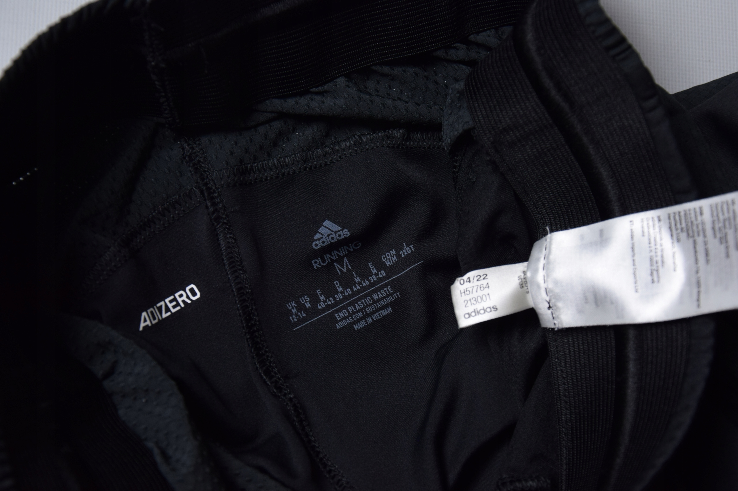 ADIDAS ADIZERO RUNNING H57764 SPODNIE TRENINGOWE BIEGOWE r M Długość nogawki długa