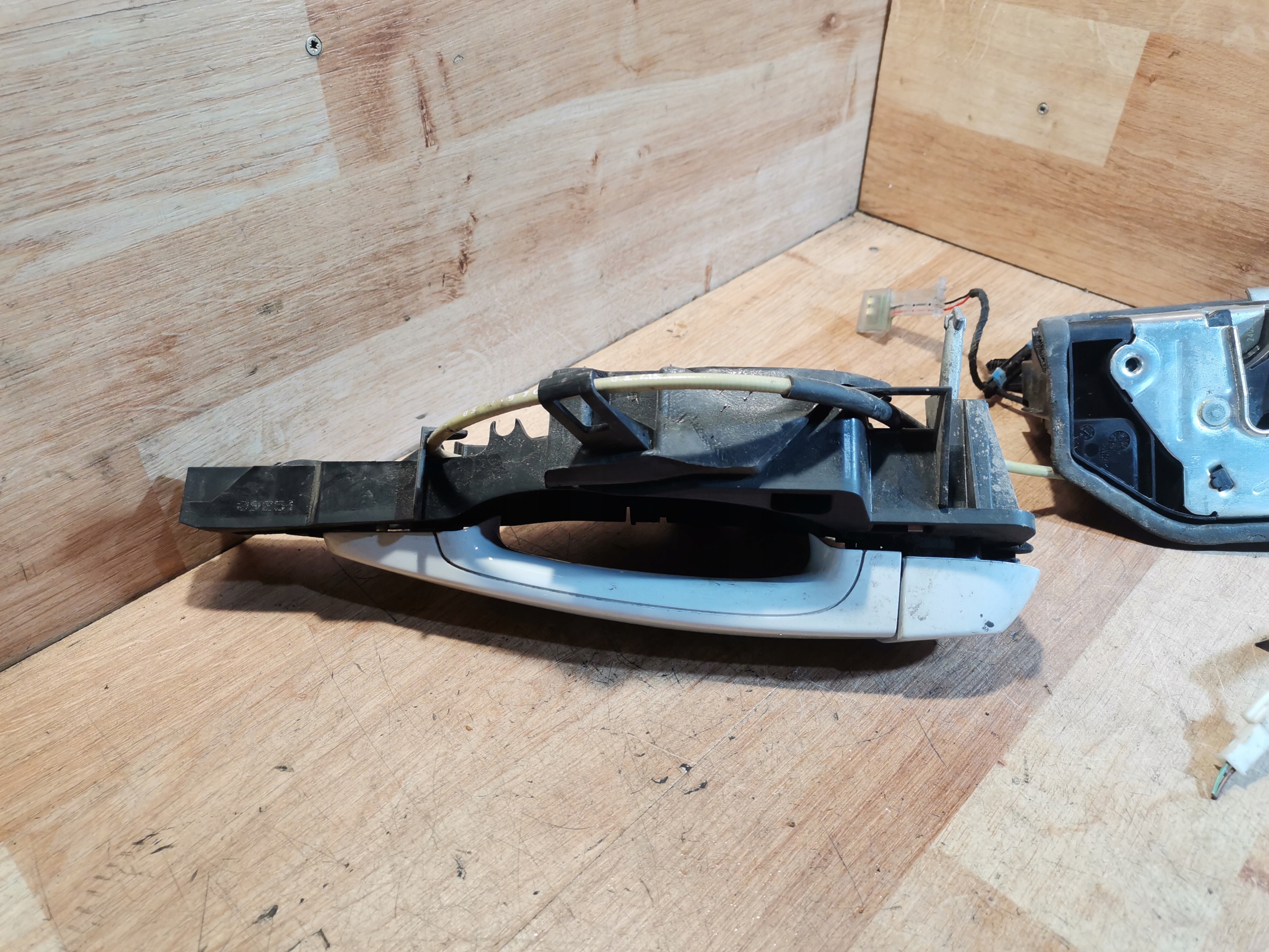 handle exterior front left + lock 7331739 BMW X3 F25