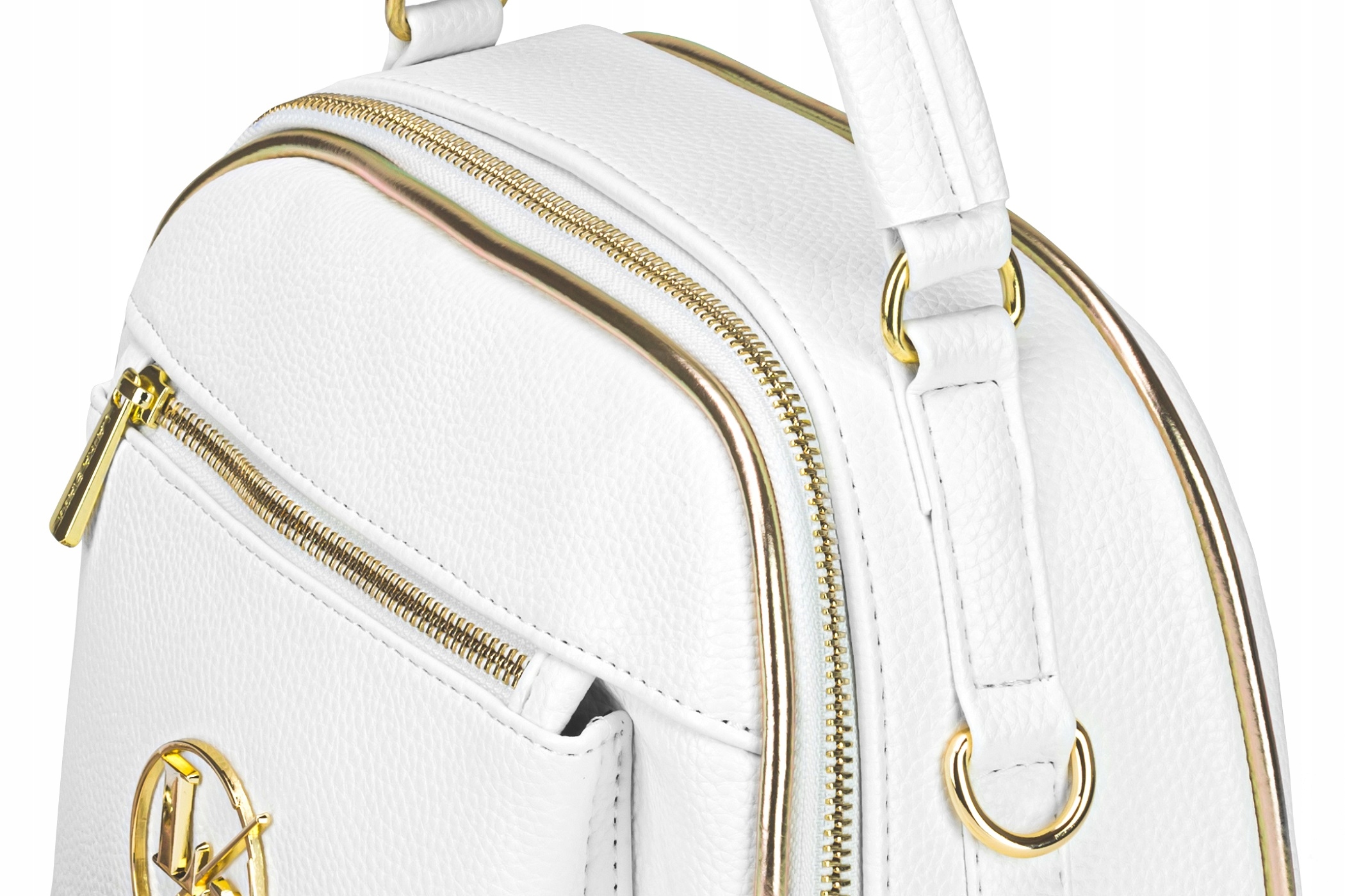 POLSKA TOREBKA DAMSKA LISTONOSZKA KUFEREK BIAŁA Z PASKIEM NA RAMIĘ Wielkość mała (nie mieszcząca A4)