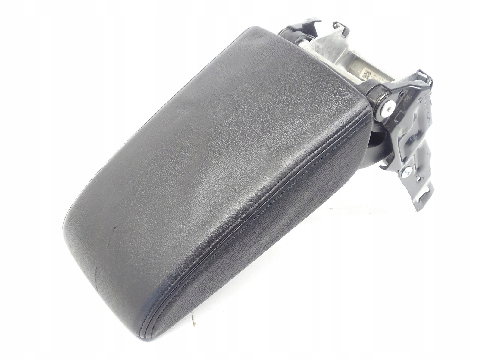 armrest central TUNELU leather VW PASSAT B8 3G0864207A