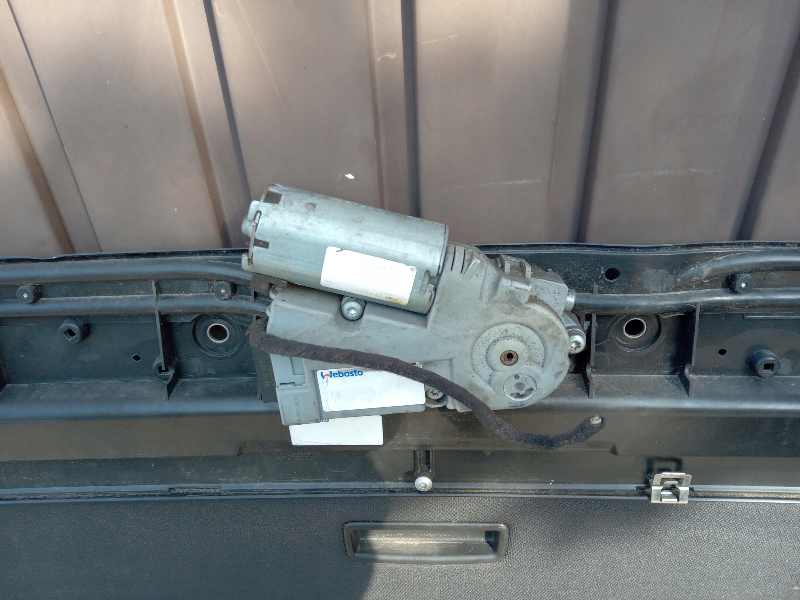 SZYBERDACH SZYBER SOLAR AUDI A6 C6 Producent części Audi OE