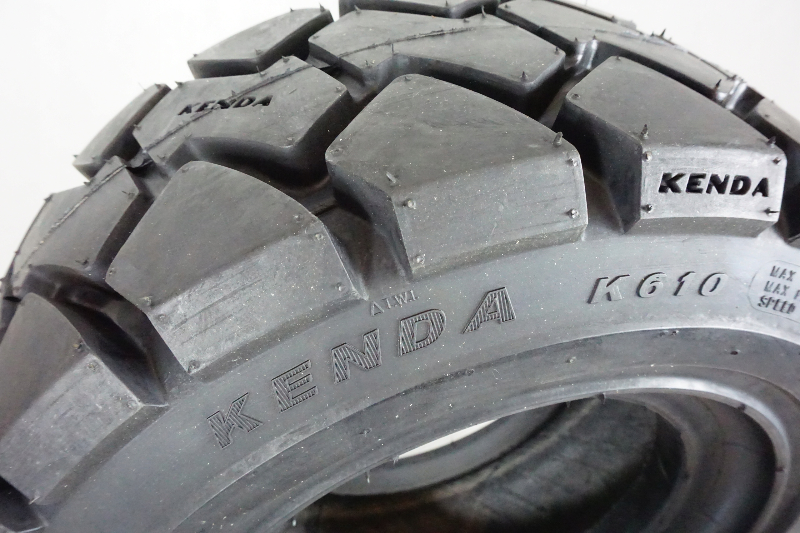 2x OPONA 18x7-8 16 PR KENDA + DĘTKA/OCHRANIACZ Model K610