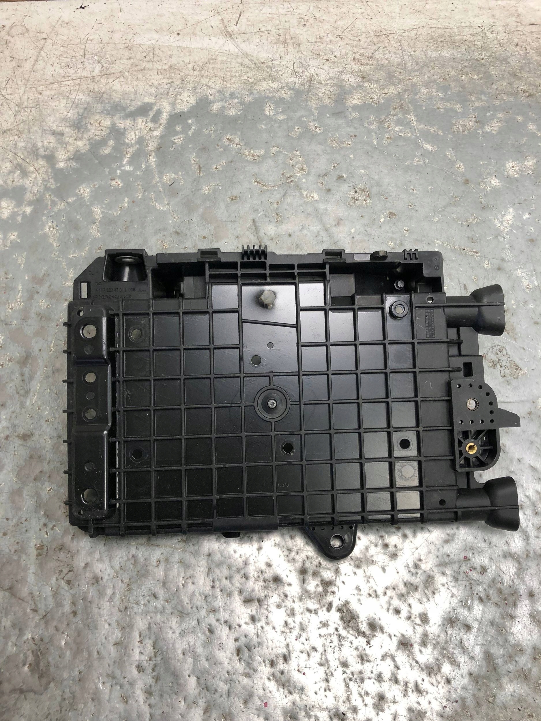 držač akumulatora MERCEDES W177 A1776204701