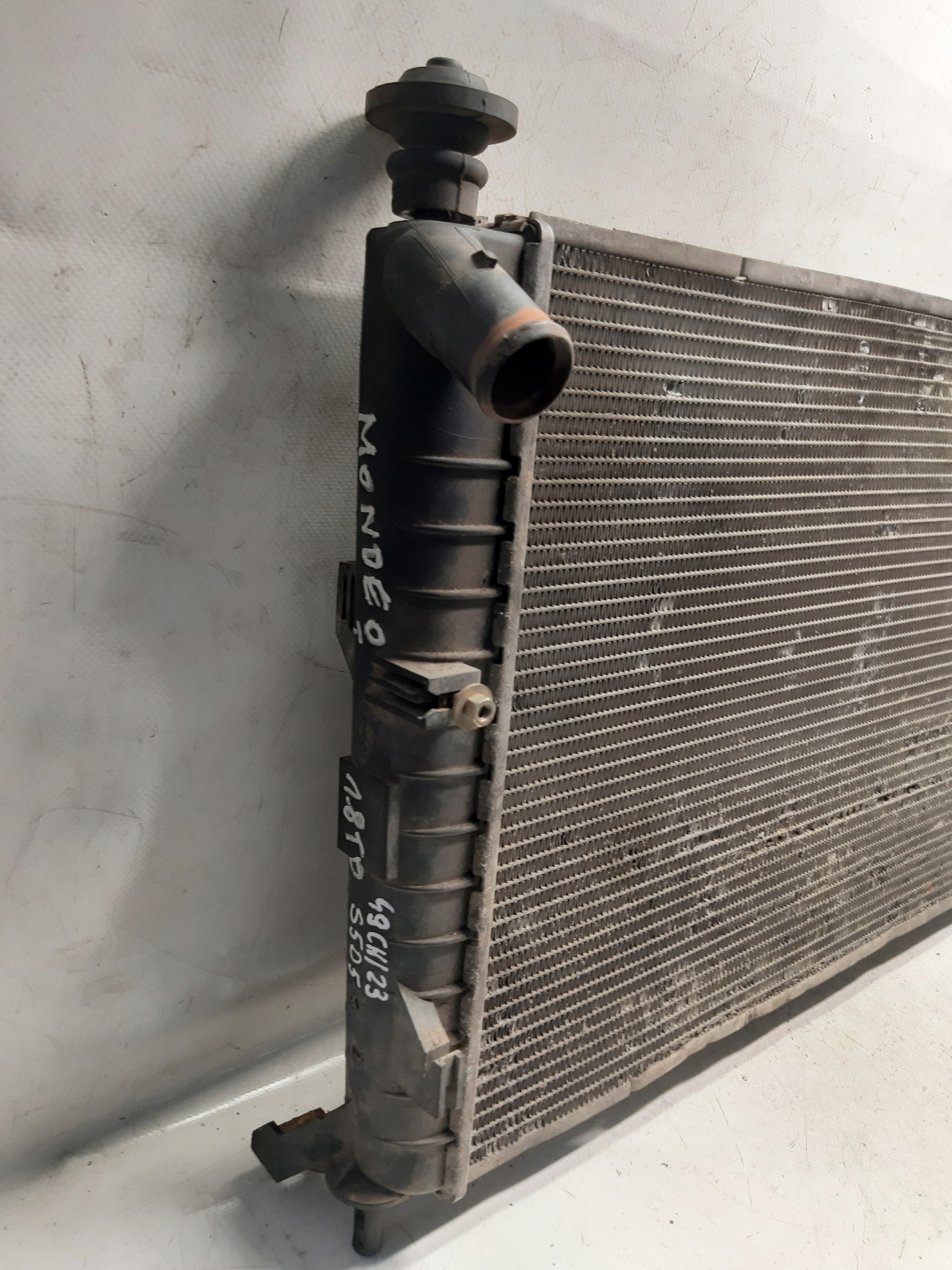 water cooler FORD MONDEO MK1 1.8TD