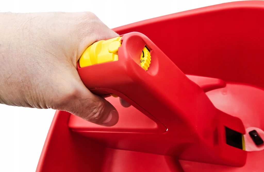 WOLF-GARTEN RĘCZNY ROZSIEWACZ SIEWNIK do trawy 3L Marka Wolf Garten