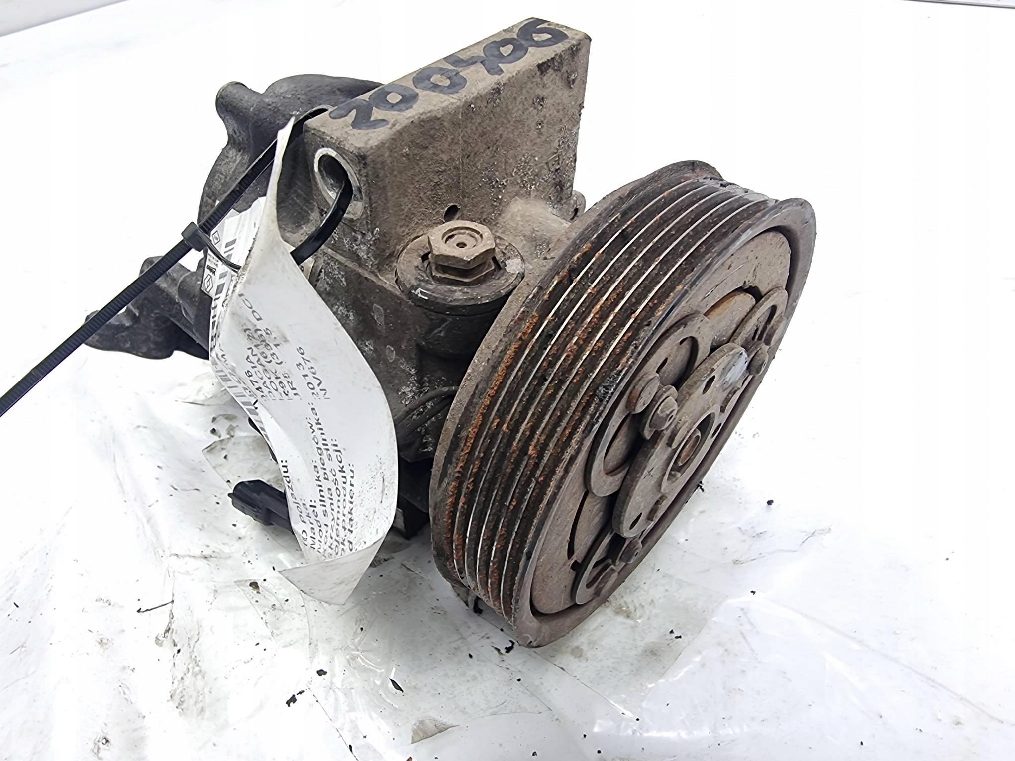Klimakompressor klimaanlage 926009154R DACIA LOGAN