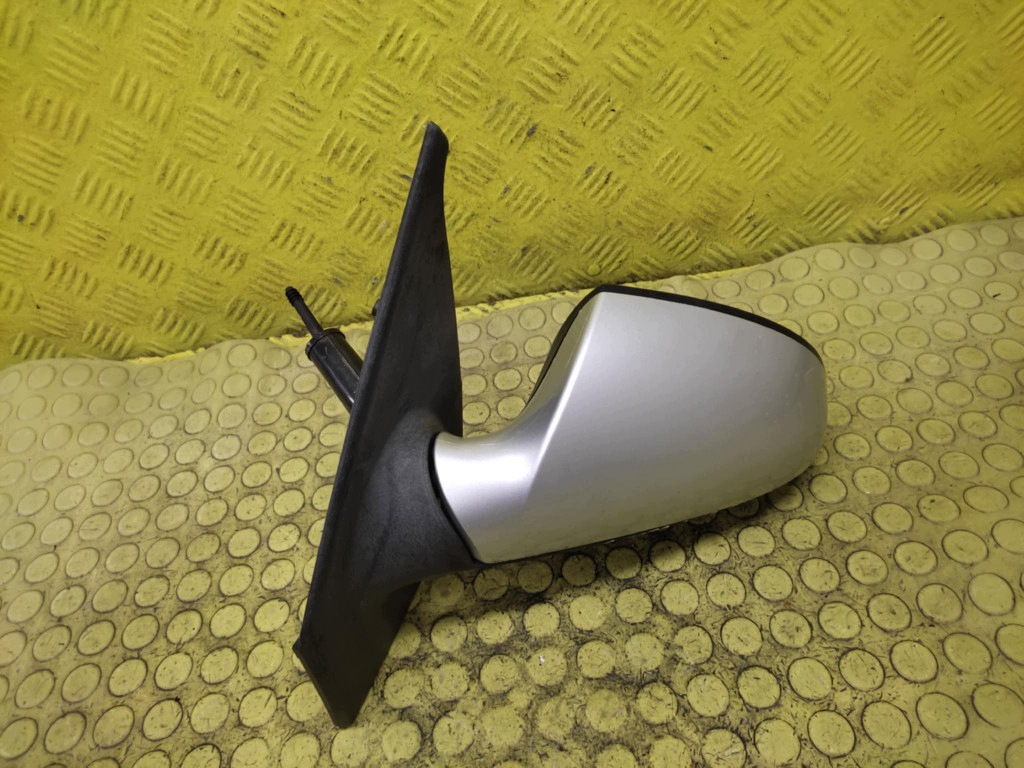 TATA INDICA spiegel links