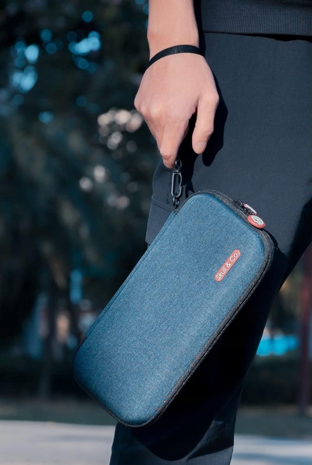 Slim Carry Case do Nintendo Switch OLED i Regular Switch Niebieski Jeans
