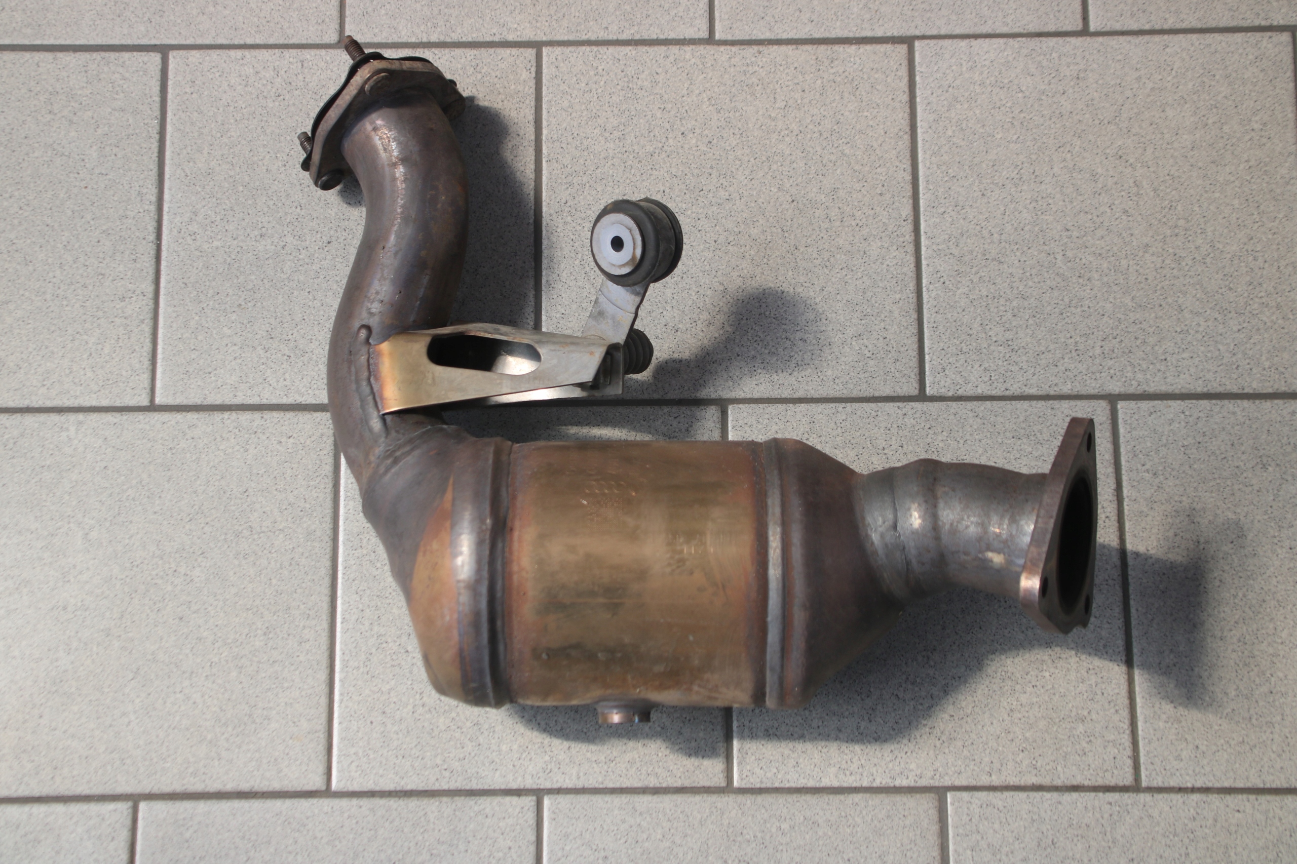 AUDI A8 D4 3,0 TFSI catalyst right 4G0131703AF