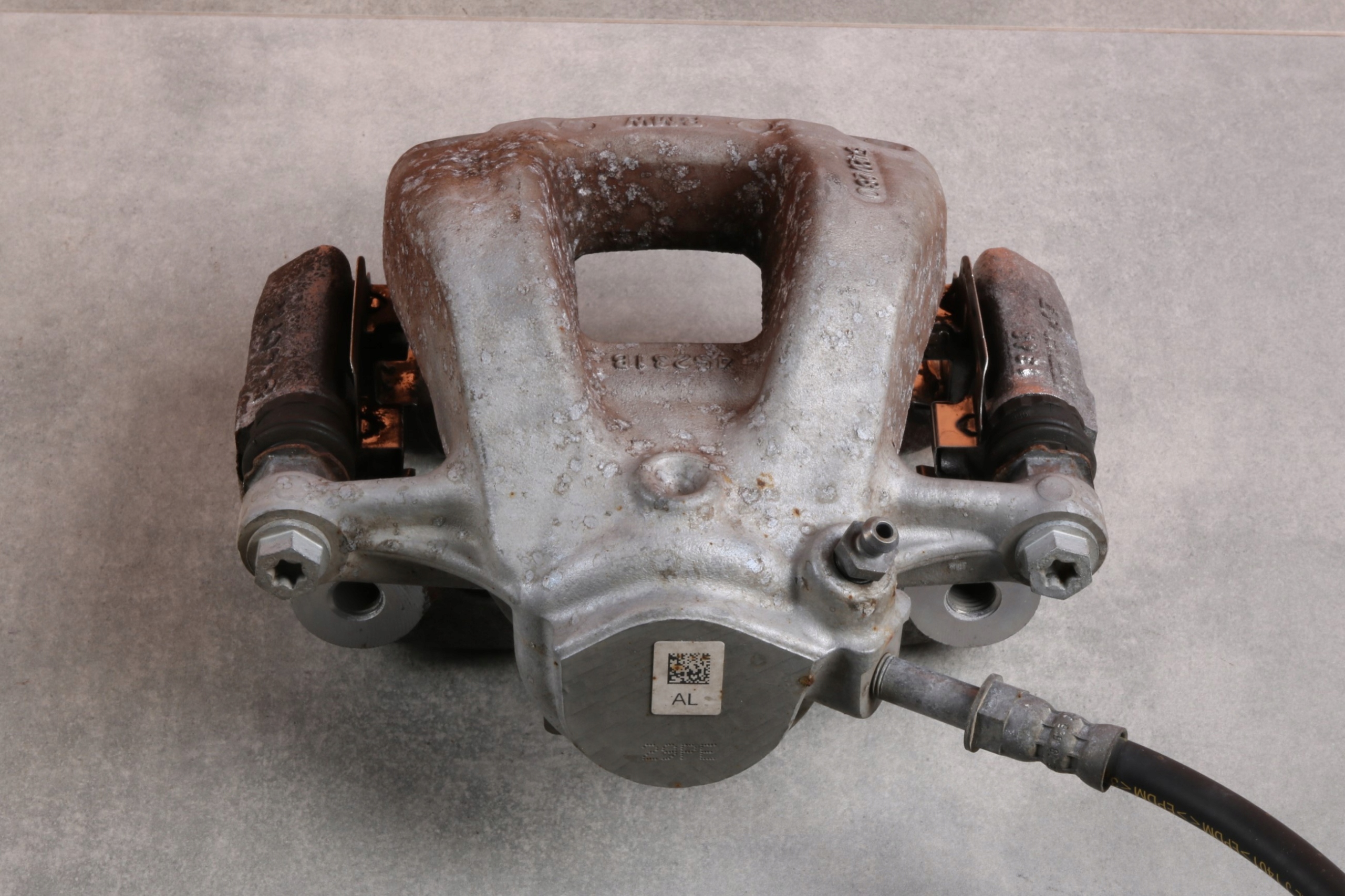 BMW i3 I01 caliper brake left front 54/20/280 6860269 14977 km !!!