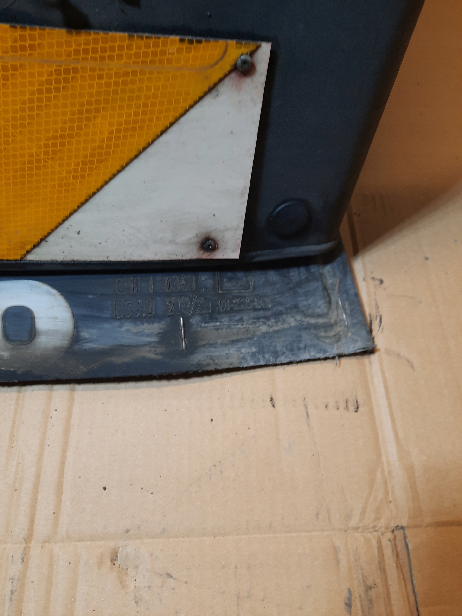 Iveco OE 41299389 fender complete mudguard