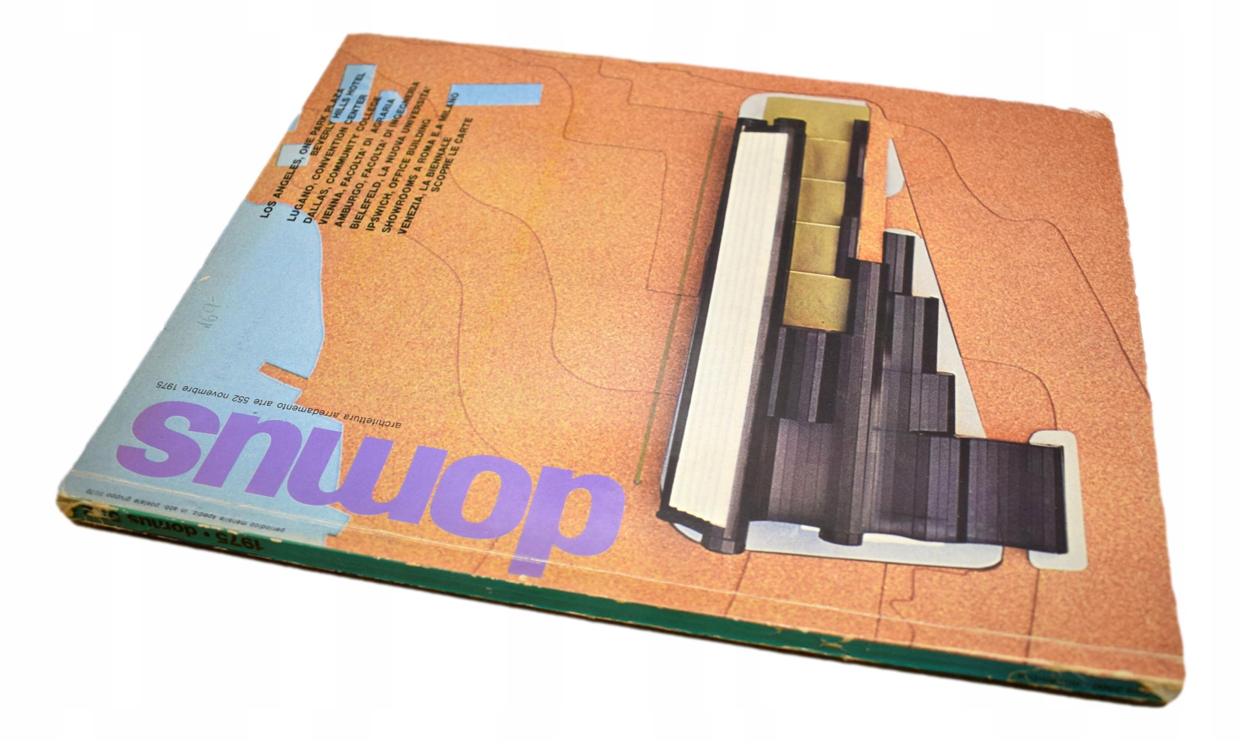 DOMUS 1975 numero 552