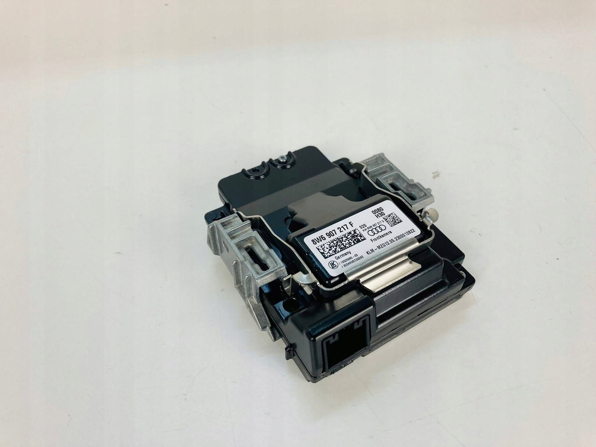 AUDI A5 F5 8W KAMERA SYSTEMOW ASYSTENTA windows front 8W6907217F