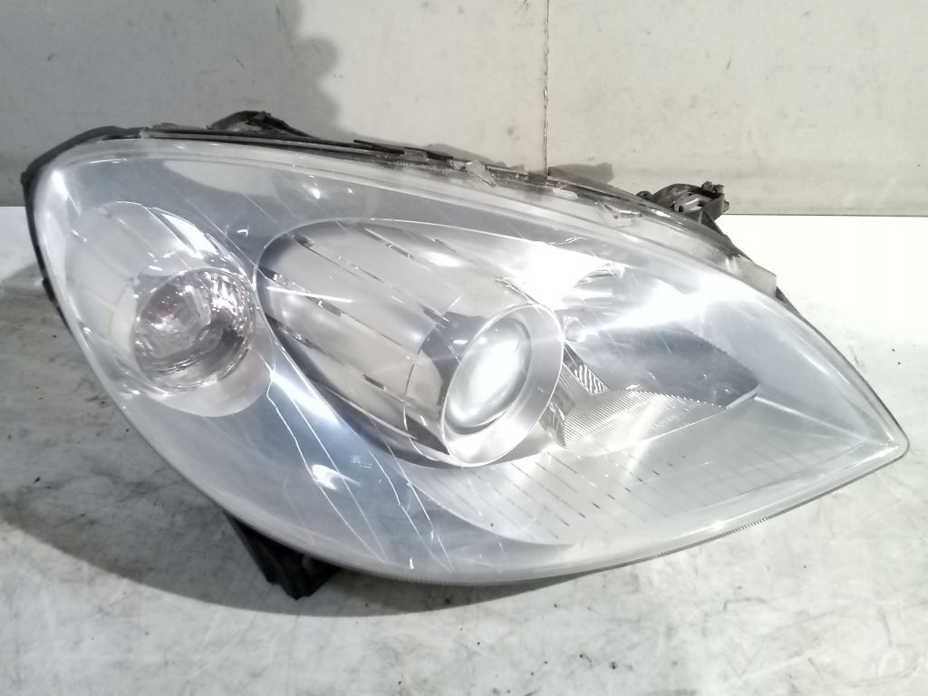 Mercedes B klasa W245 light right front front