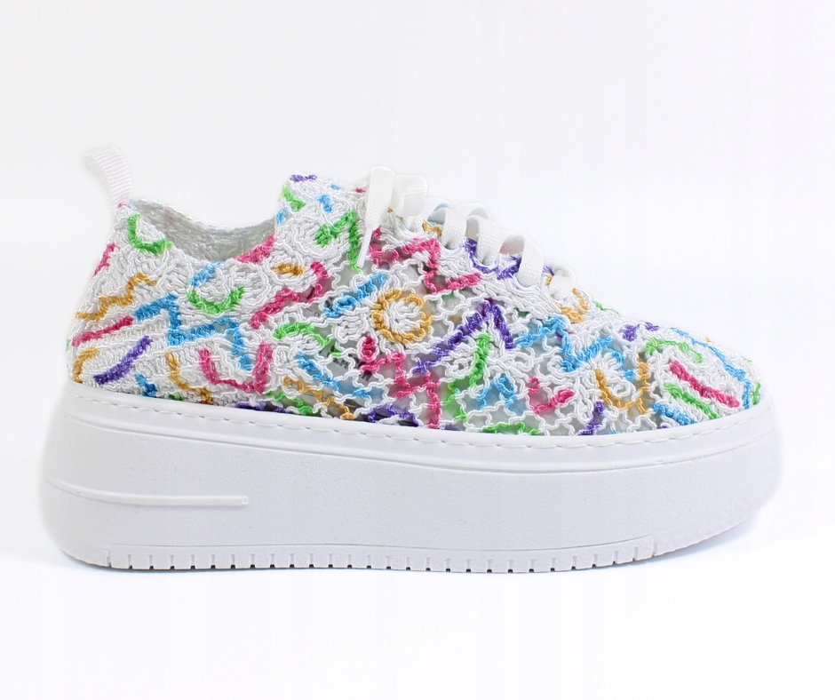 Prodyšné dámské polobotky na platformě T.Sokolski 503 multi r37