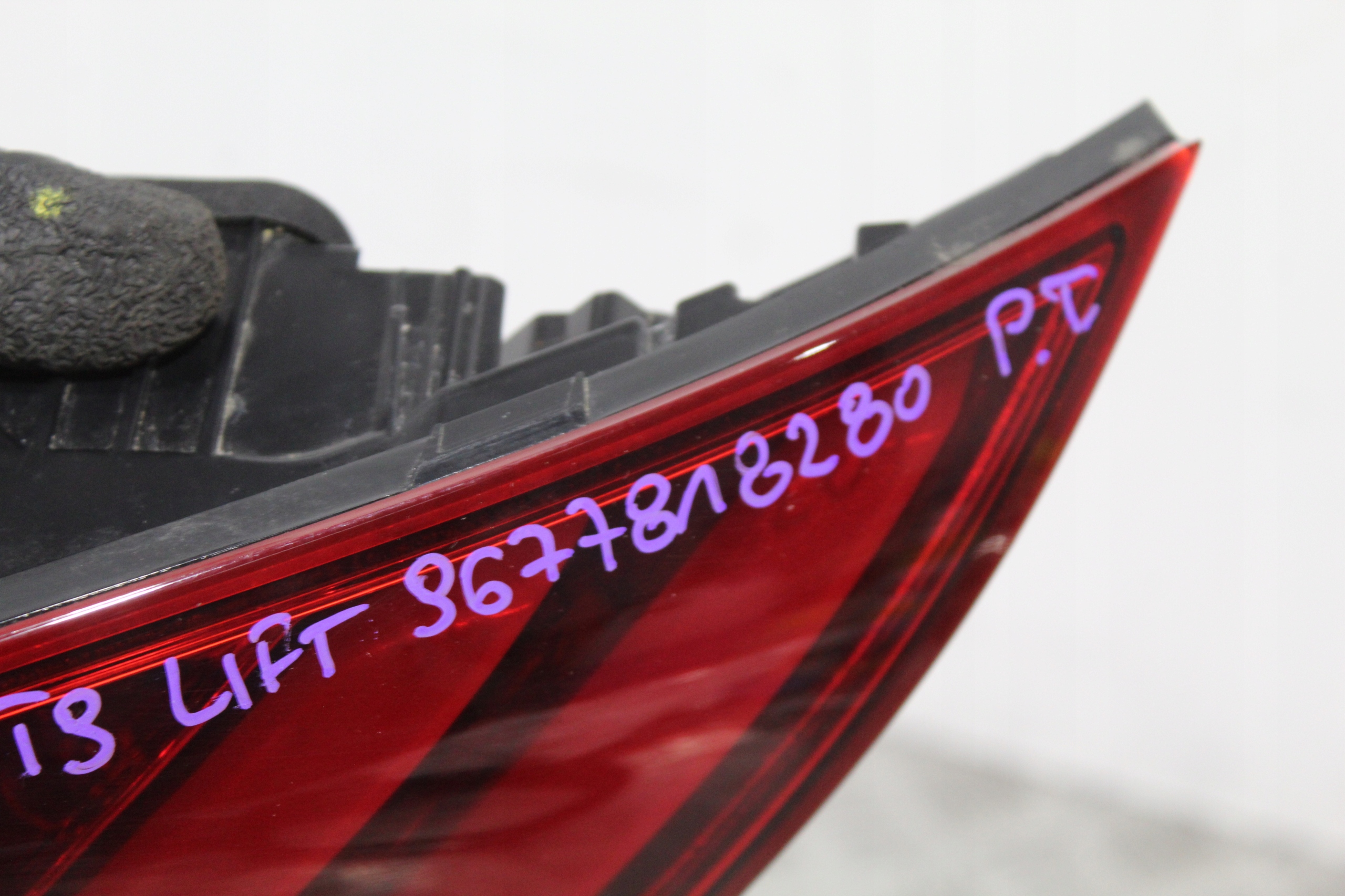light bonnet right rear part PEUGEOT 308 T9 LIFT