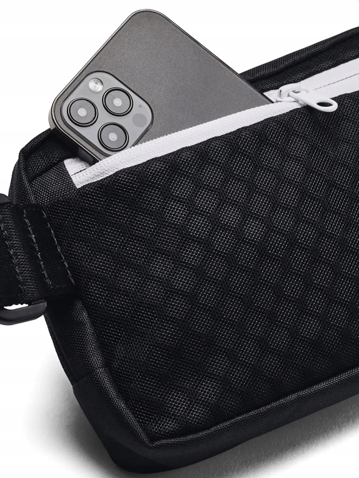 SASZETKA NERKA BIODRÓWKA UNDER ARMOUR WODOODPORNA KIESZEŃ RFID 2L Kod producenta 1378418-001 XBODY LOUDON WAIST BAG