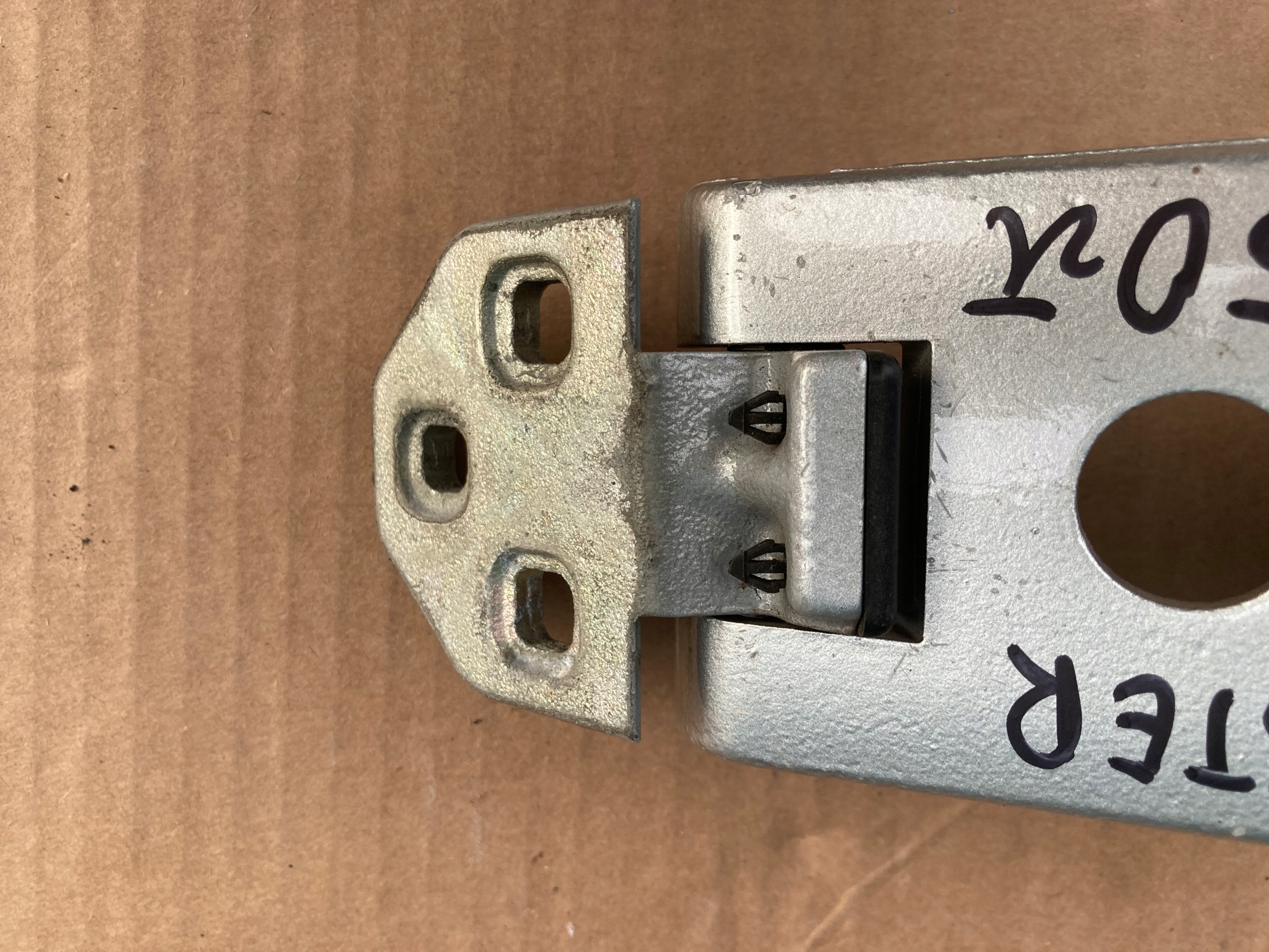 MASTER 4 MOVANO C 18- hinge door rear part Srebrny