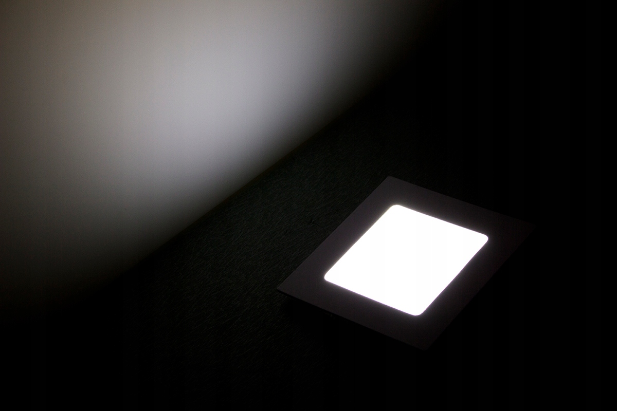 Panel LED plafon kwadrat natynkowy 18W CCD Kolor biały