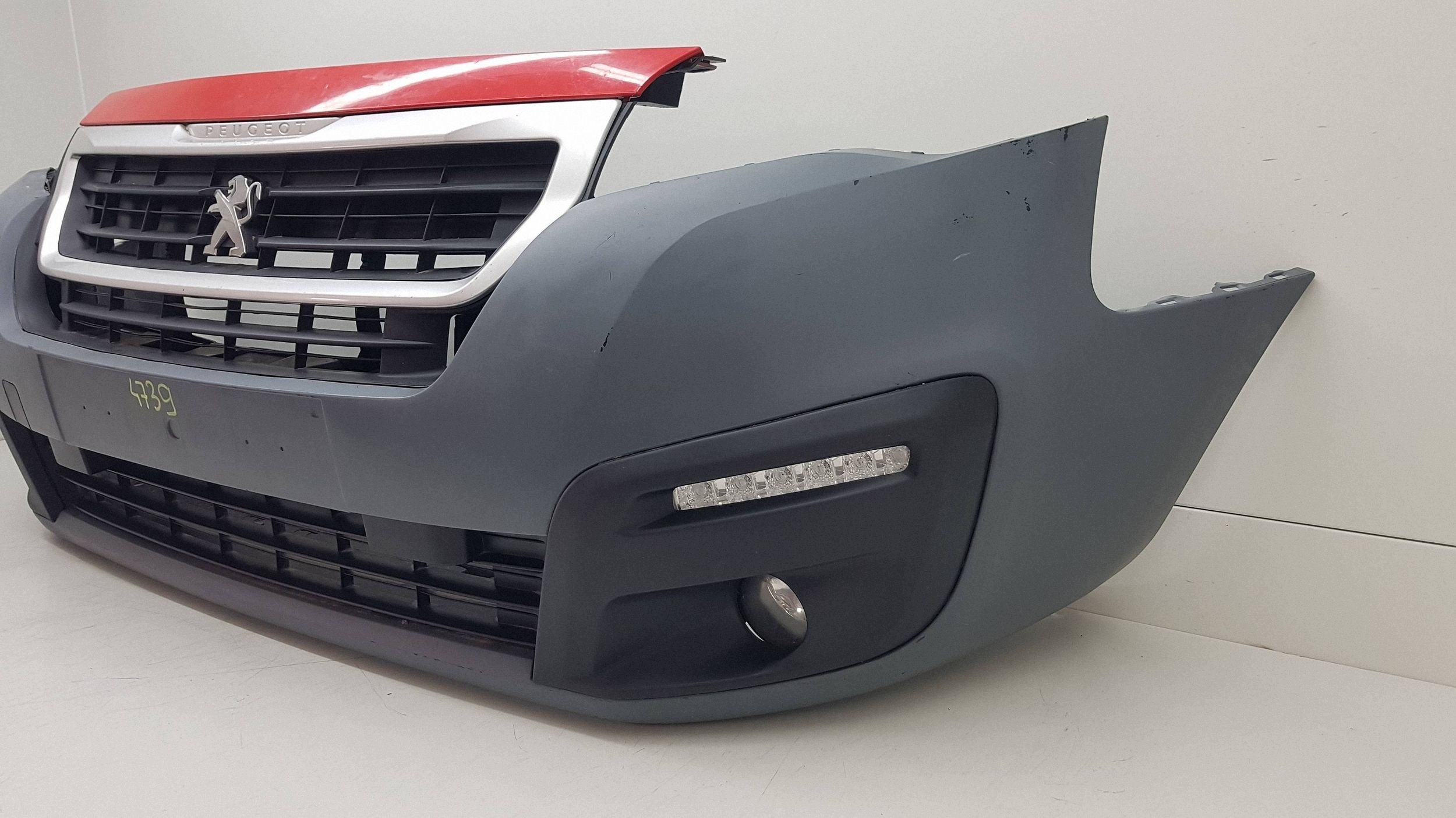 PEUGEOT PARTNER IV 4 2015 - frontstoßstange 9810895080