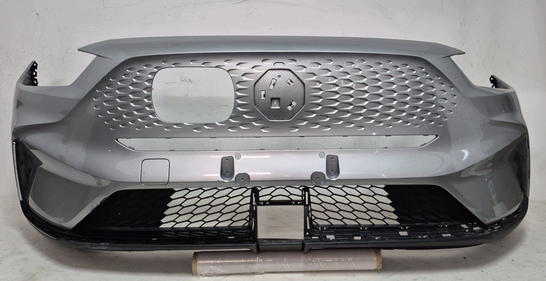 MG ZS EV LIFT 21- bumper front front P11010248