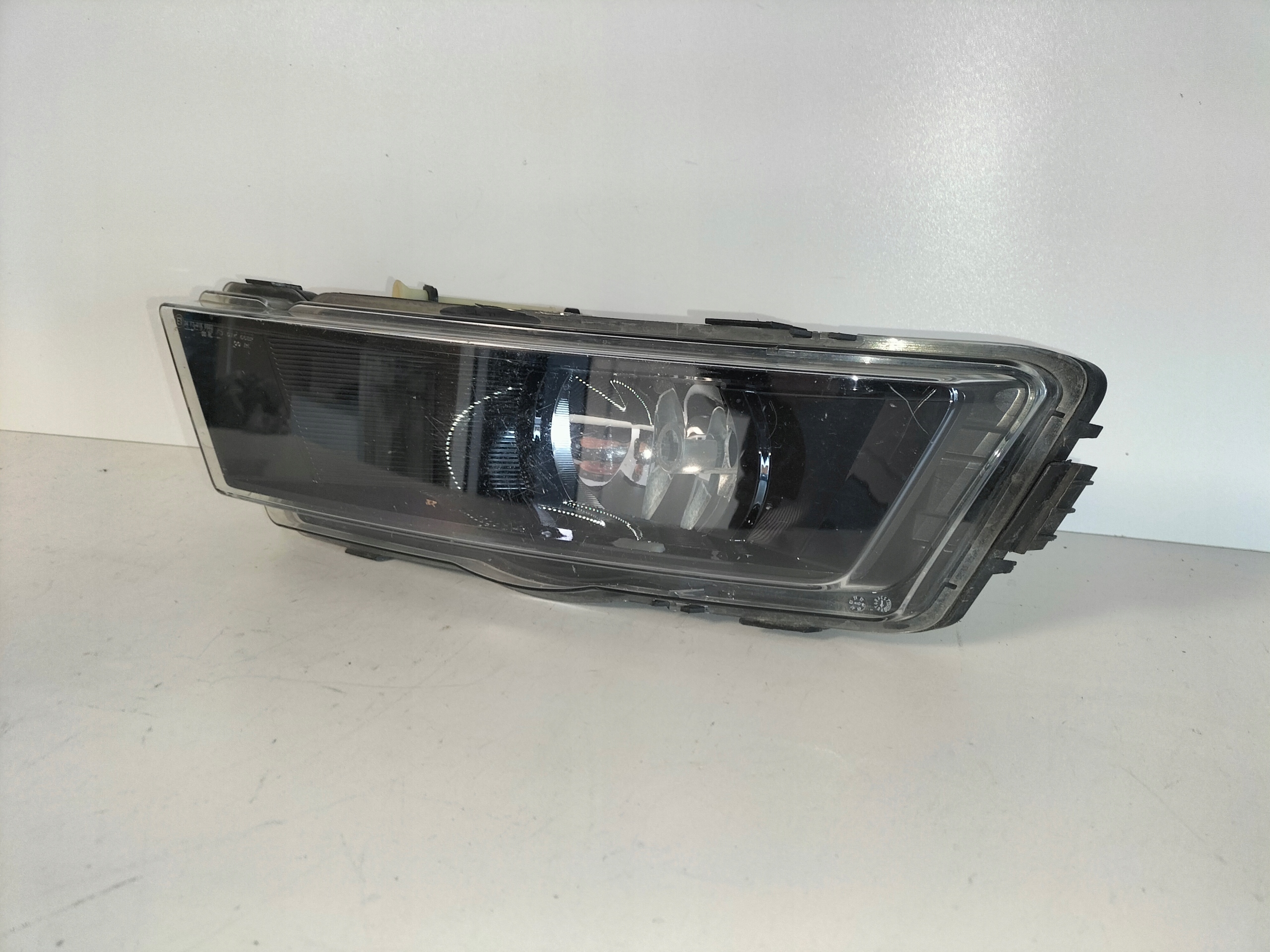 fog light light left SKODA RAPID 12