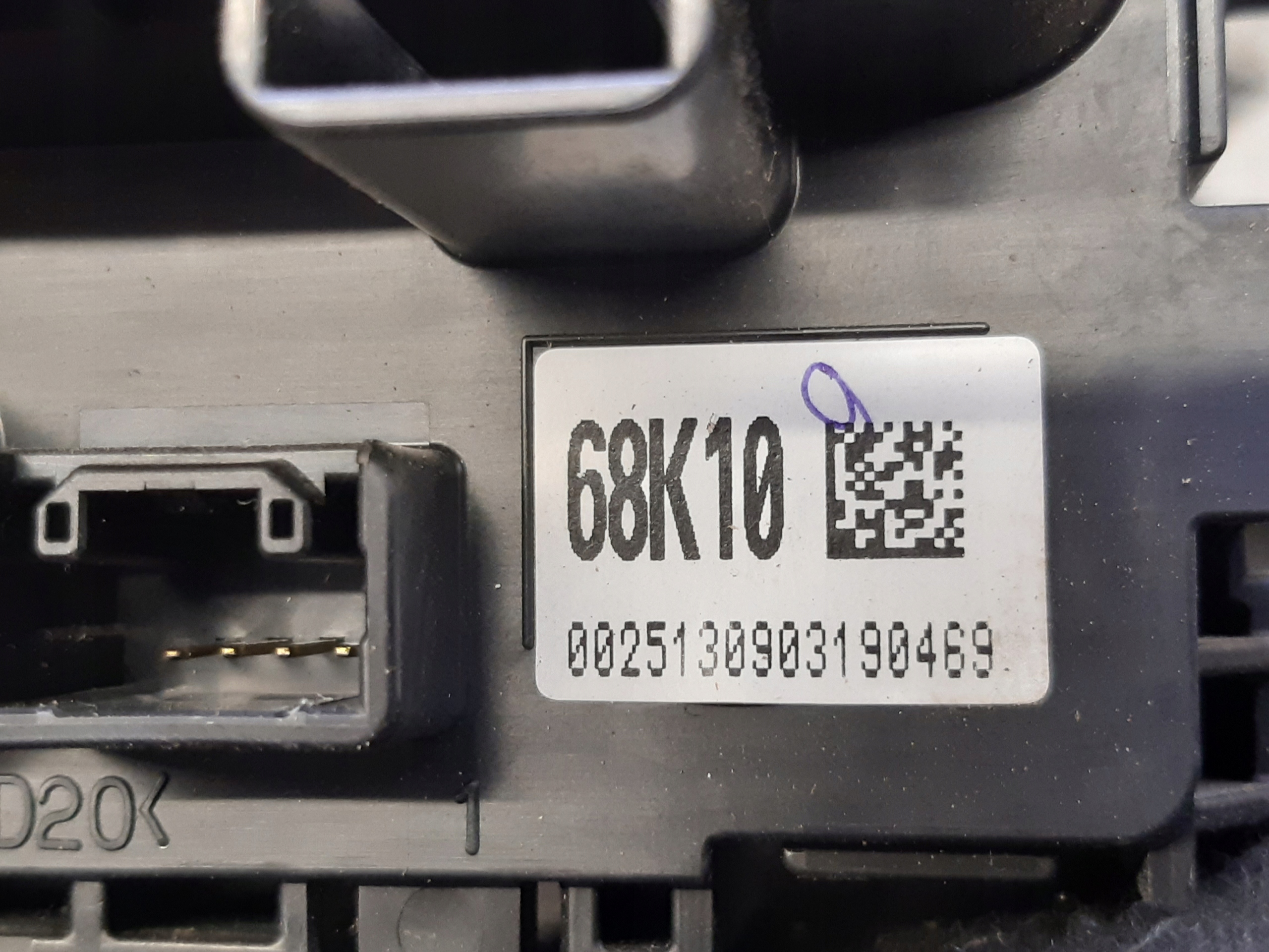 fuse box 68K10 Suzuki Alto