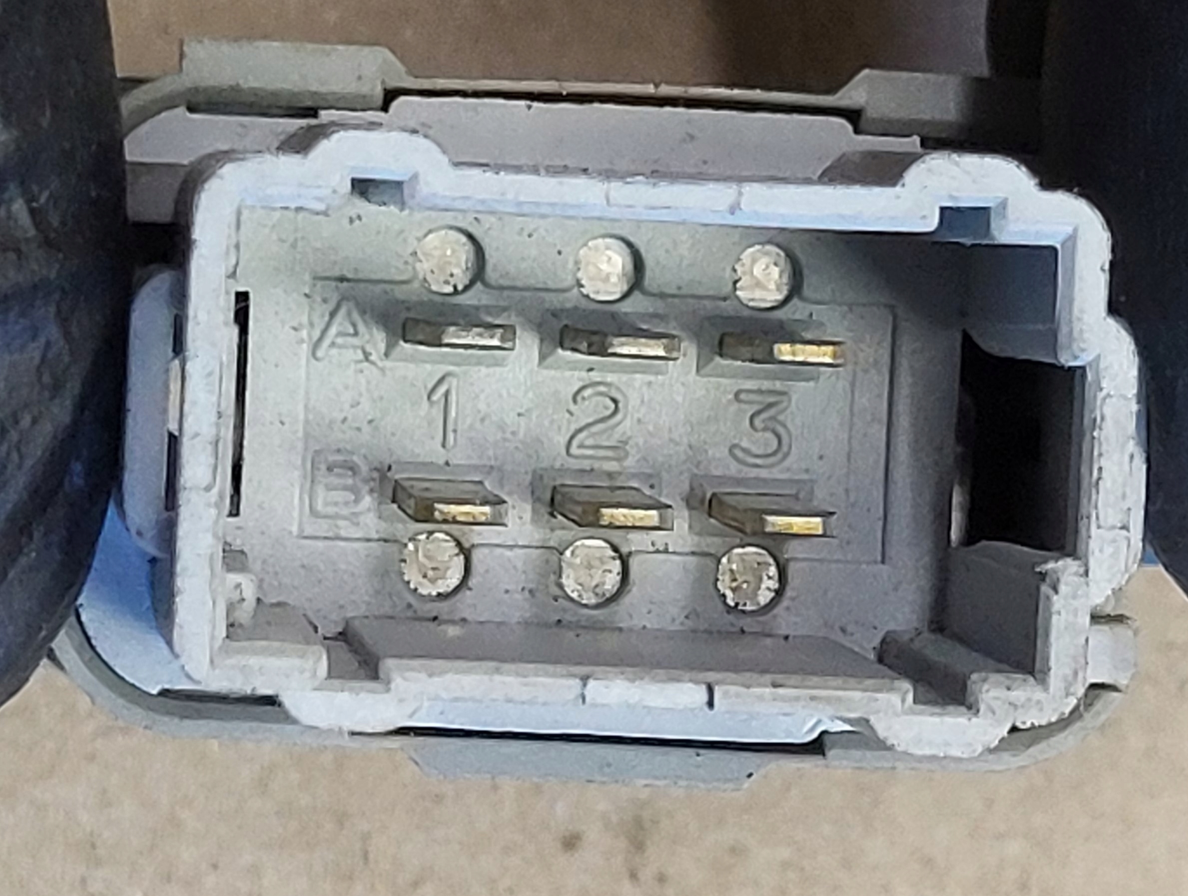 Interruttore comando luci RENAULT 107843A OE EU
