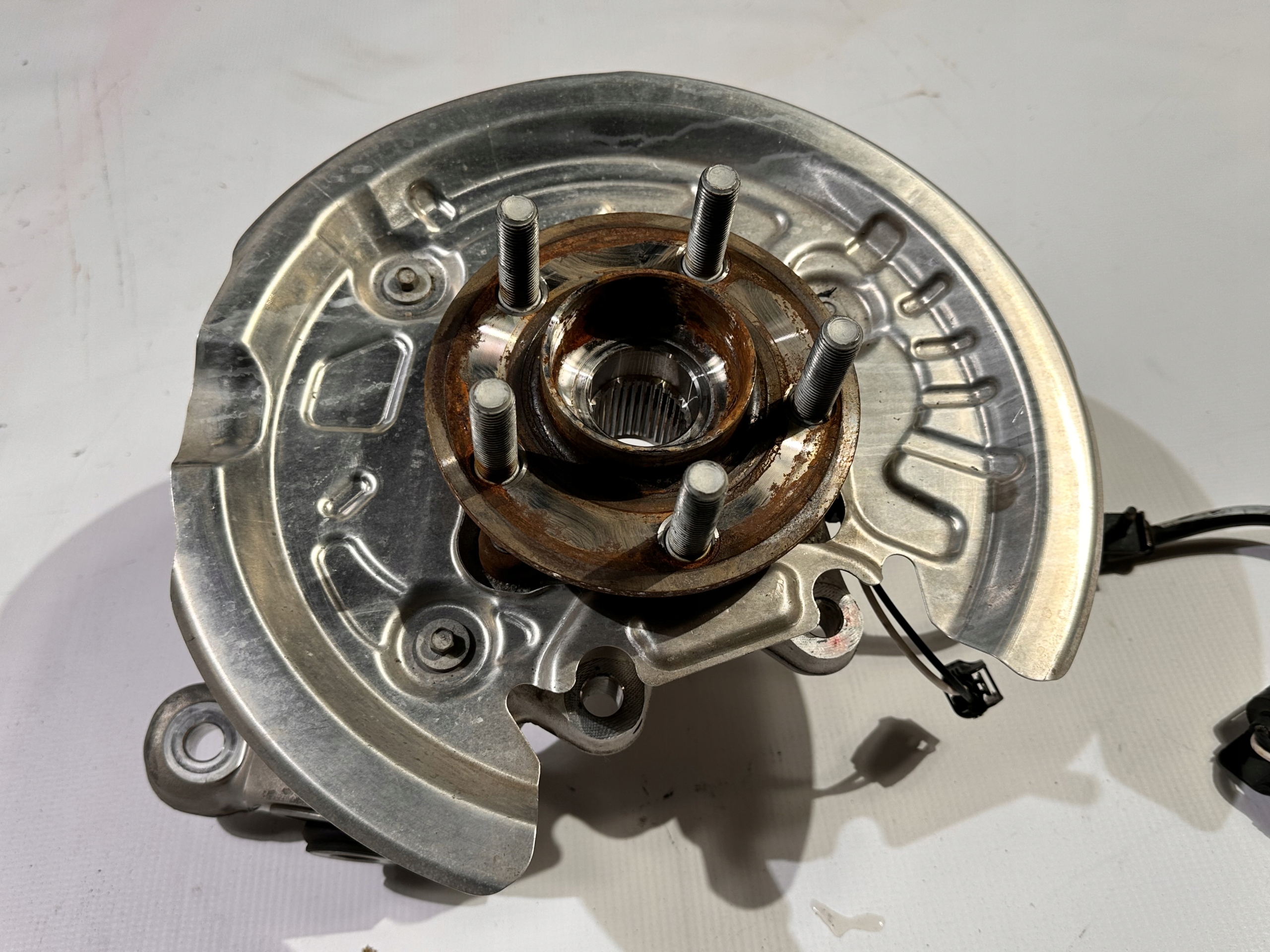 swing of the pivot disc bundle ABS left rear part rear Ford Explorer 2020+