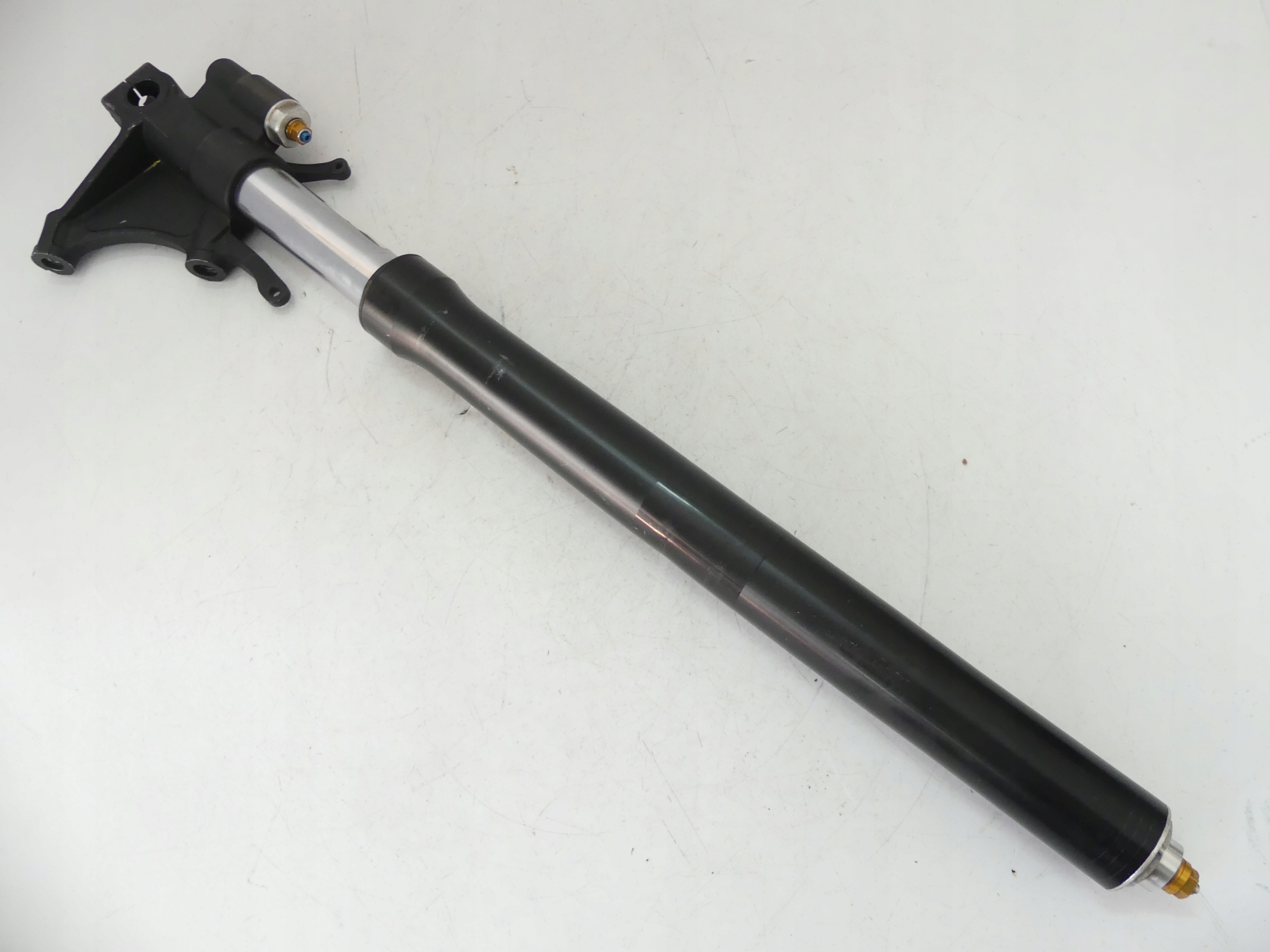 2C000 - LAGA L подвеска голень YAMAHA YZF R6 RJ15 08 +