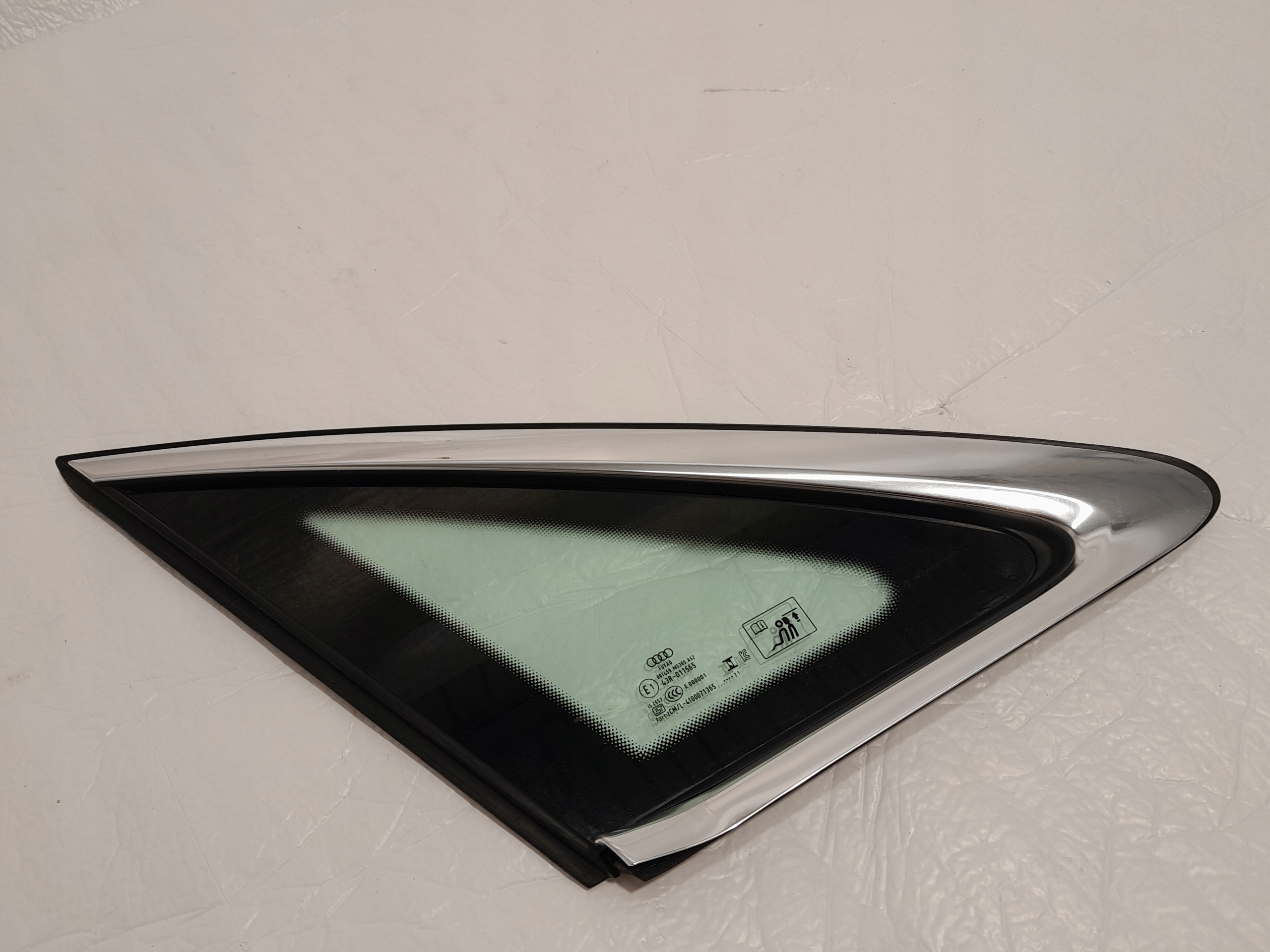AUDI A4 B9 LIFT window side bodywork left rear part 21R 8W5845297