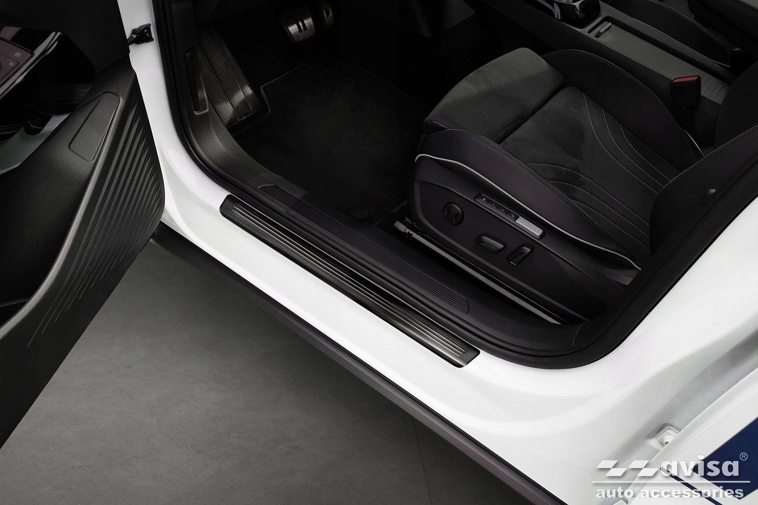 VOLKSWAGEN ID 5 NAKŁADKI PROGOWE LISTWY NA PROGI STALOWE EAN (GTIN) 5901250222738