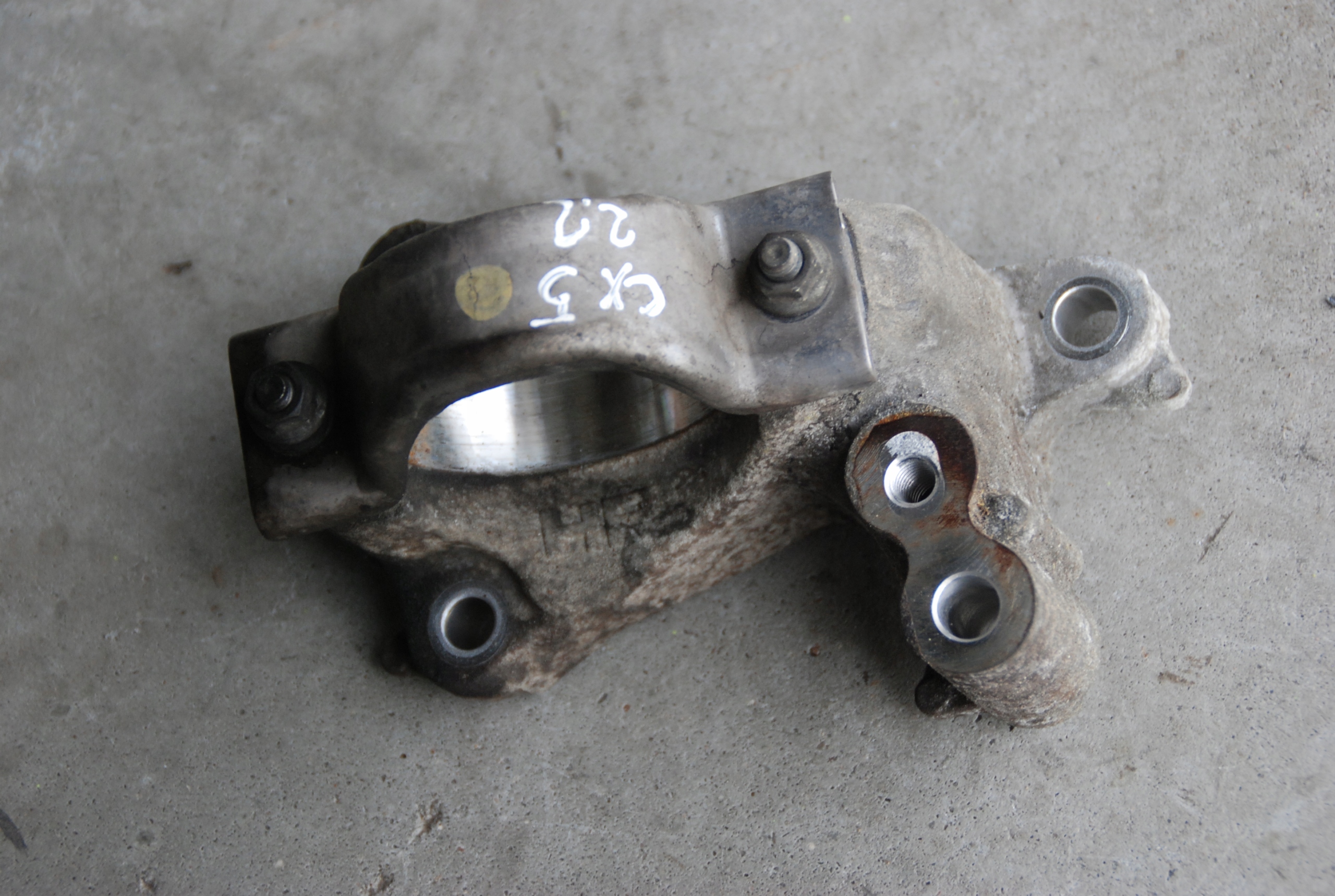 MAZDA CX5 CX-5 1 I 2.2 D ŁAPA PODPORA WSPORNIK PÓŁOSI Producent części Mazda OE