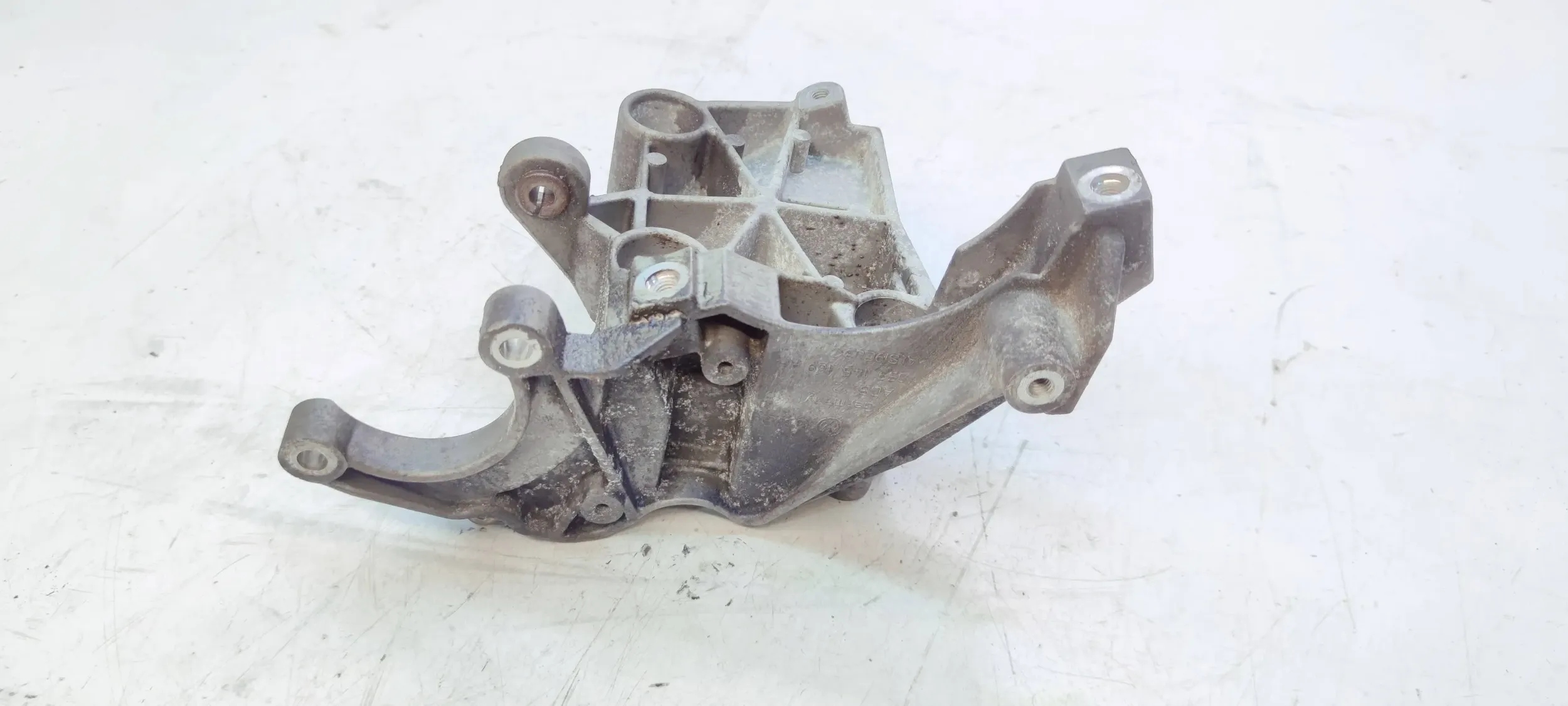 SUPPORT SUPPORT PLAQUE POMPY DIRECTION ASSISTÉE AUDI A6 C6 2.7 3.0 TDI 4F0145169AH