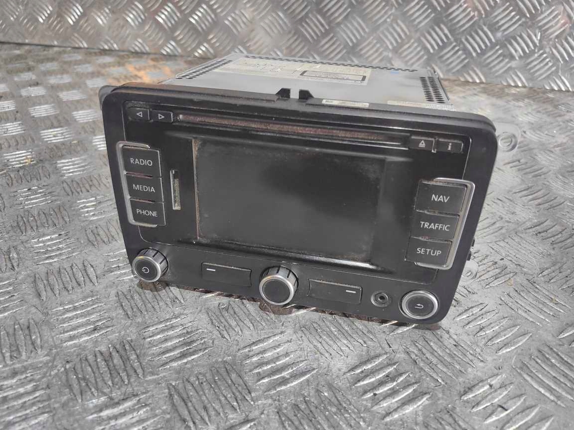 радио vw PASSAT B7 3C0035279C