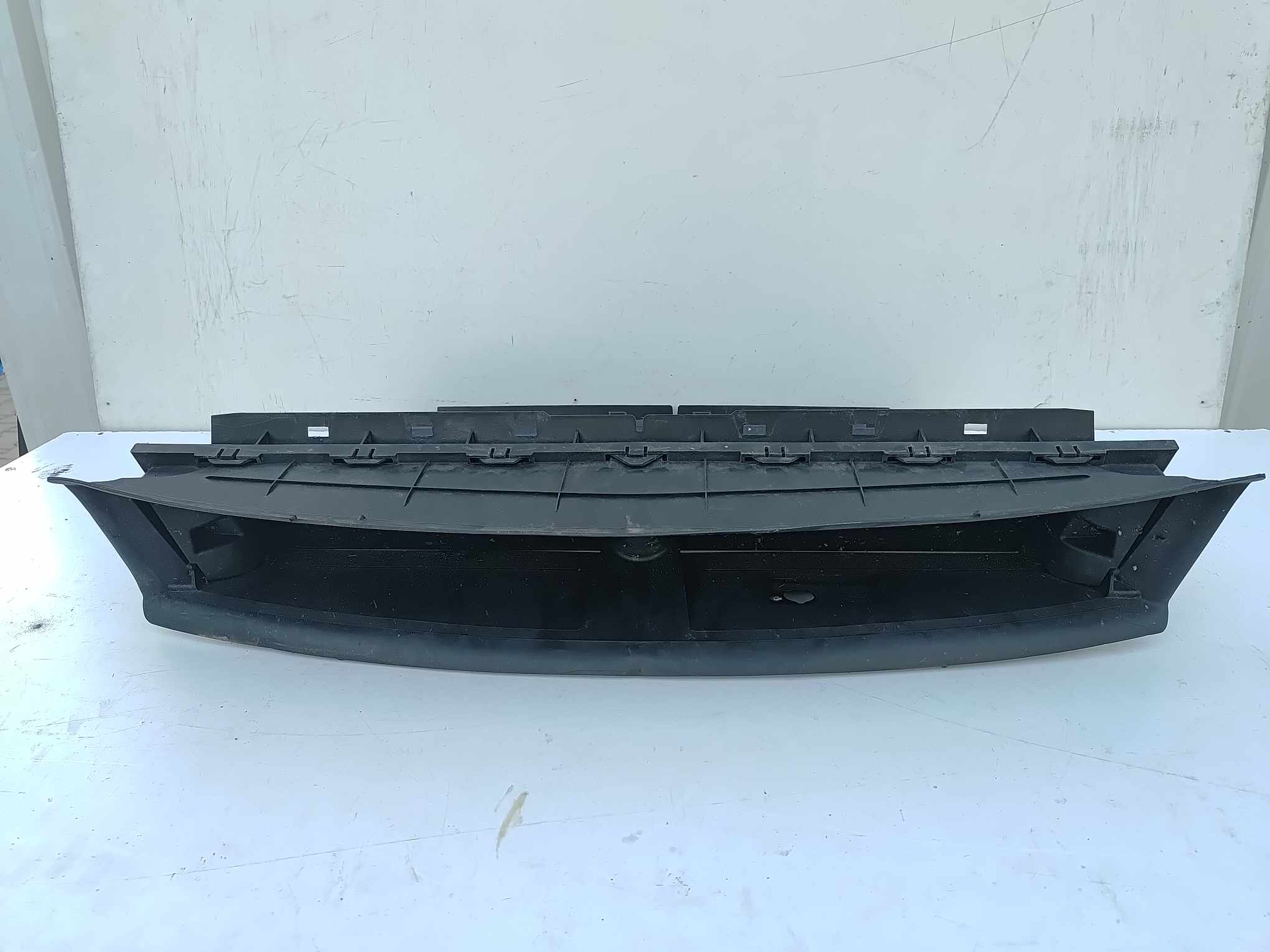 tesla MODEL S впуск воздушный жалюзь 3520