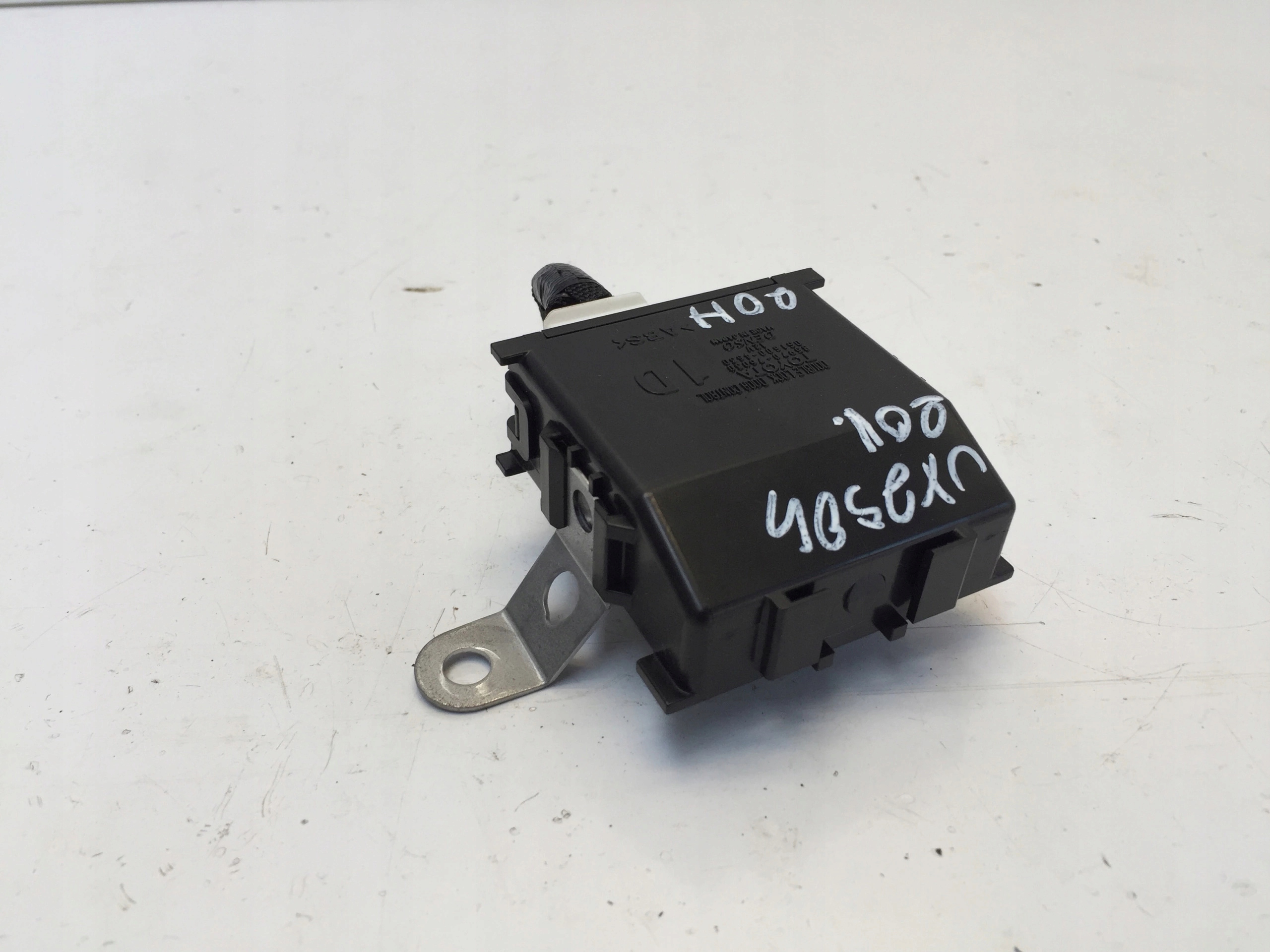 МОДУЛЬ ДВЕРИ LEXUS UX 250H 2021 85970-76030