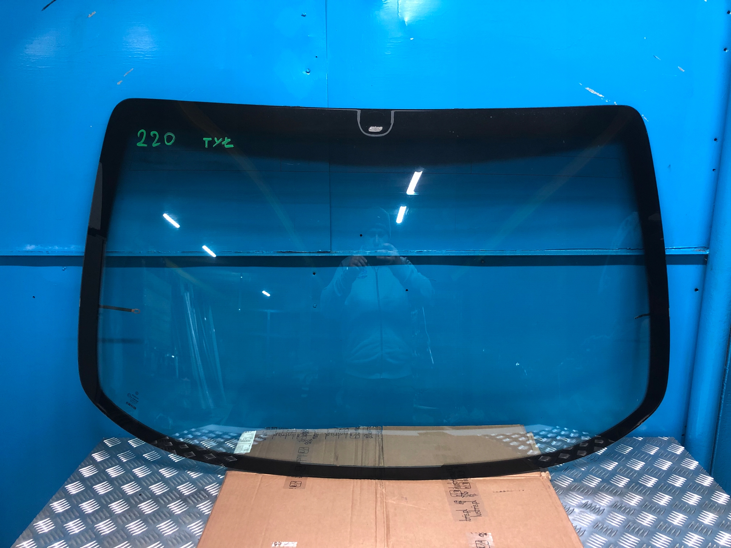 MERCEDES W220 LIFT стекло заднее заднее