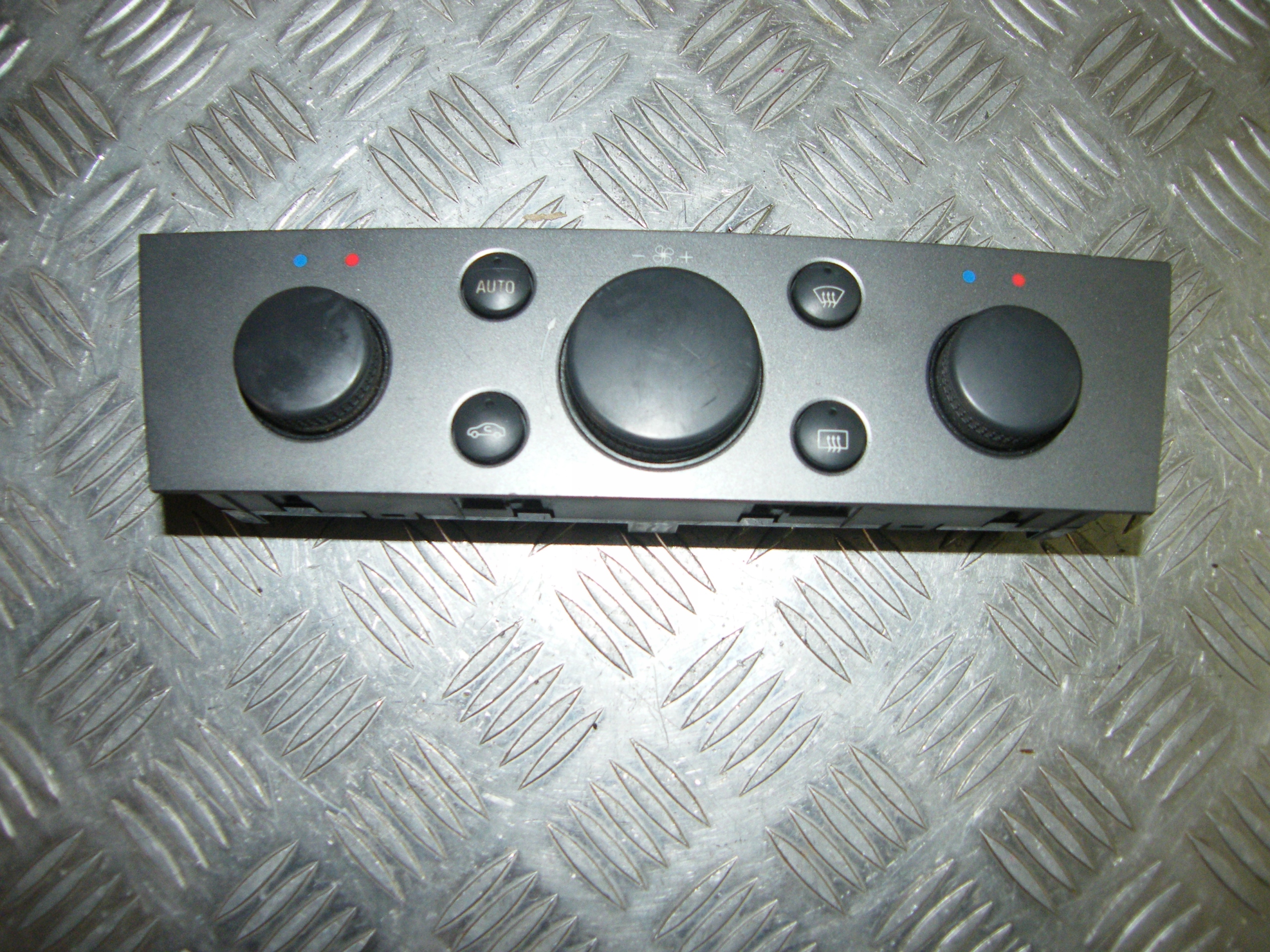 ПАНЕЛЬ КОНДИЦИОНЕРА OPEL SIGNUM VECTRA C 13138196